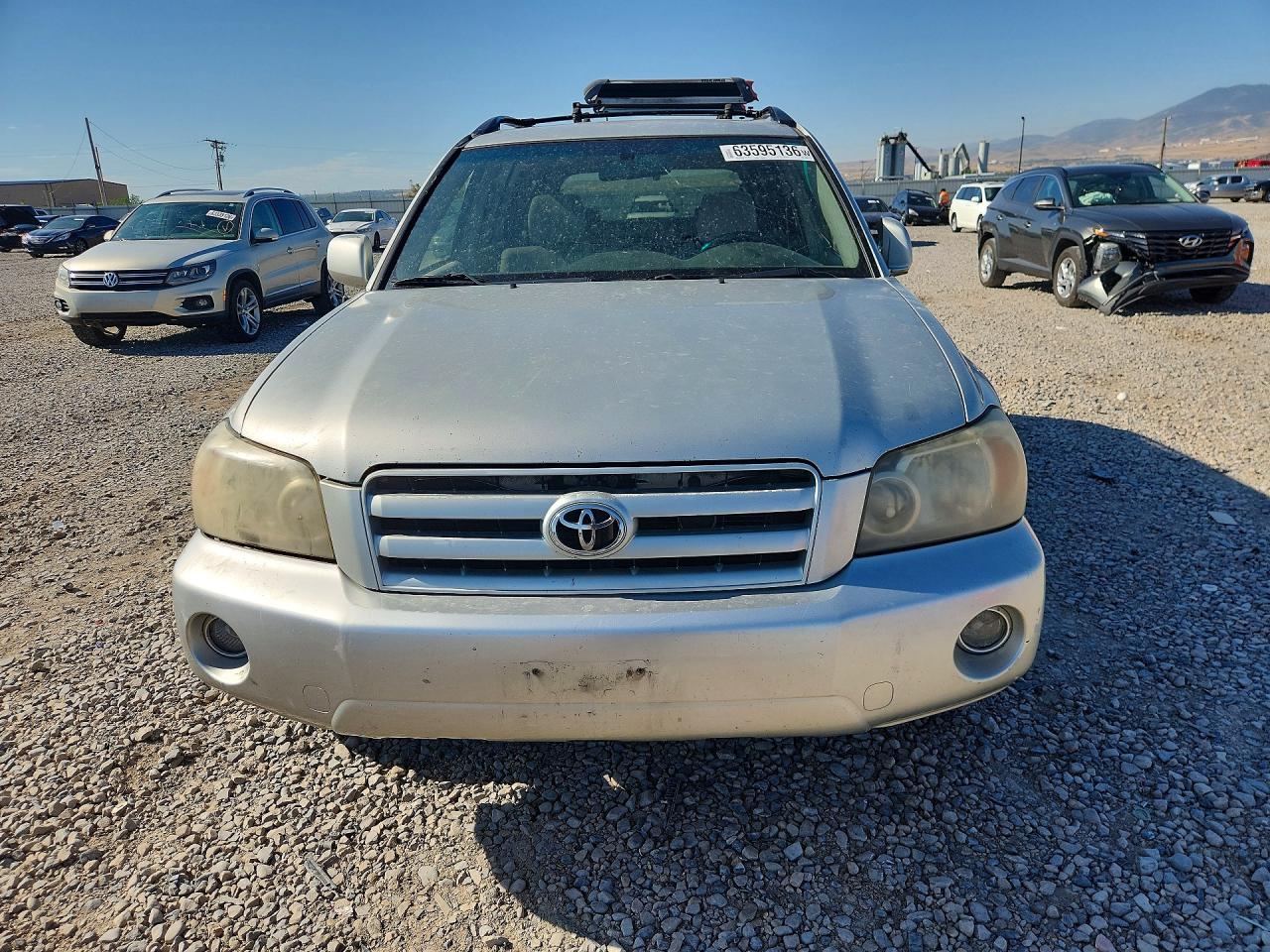 2005 Toyota Highlander Base Gray vin: JTEEP21A650076099