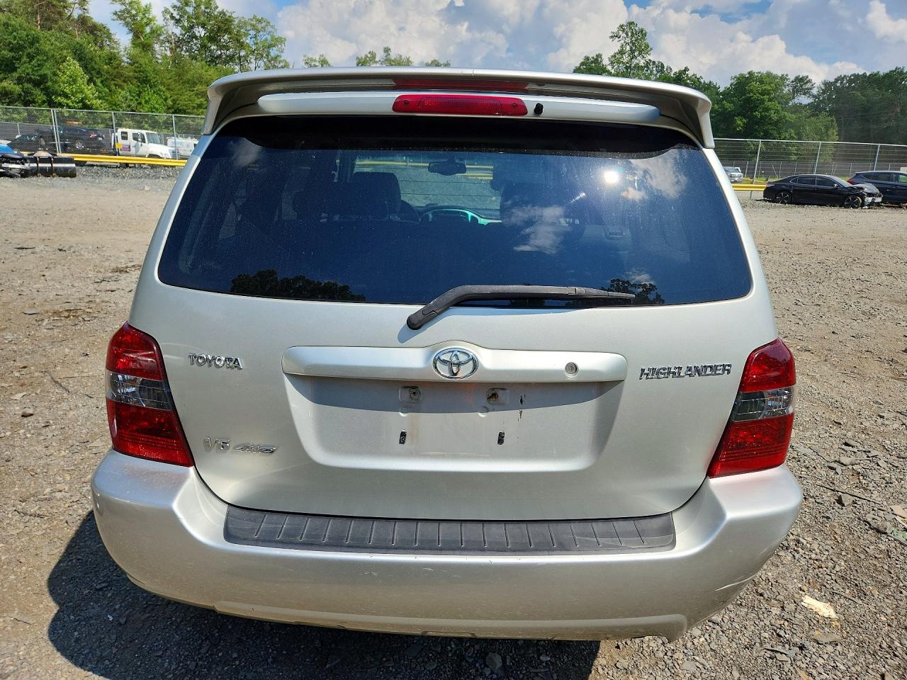 2005 Toyota Highlander Limited Silver vin: JTEEP21A650076345