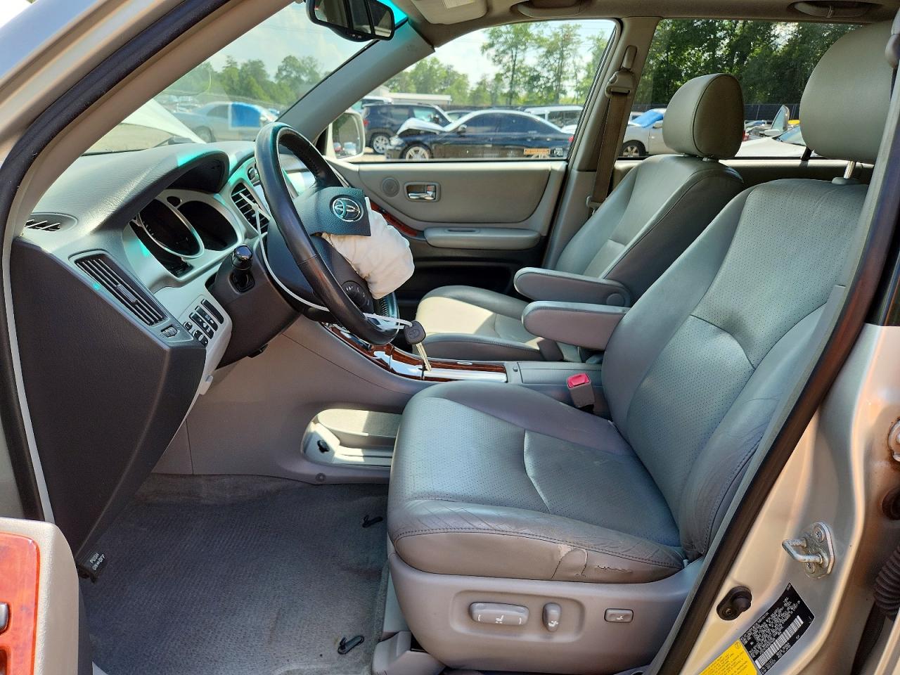 2005 Toyota Highlander Limited Silver vin: JTEEP21A650076345