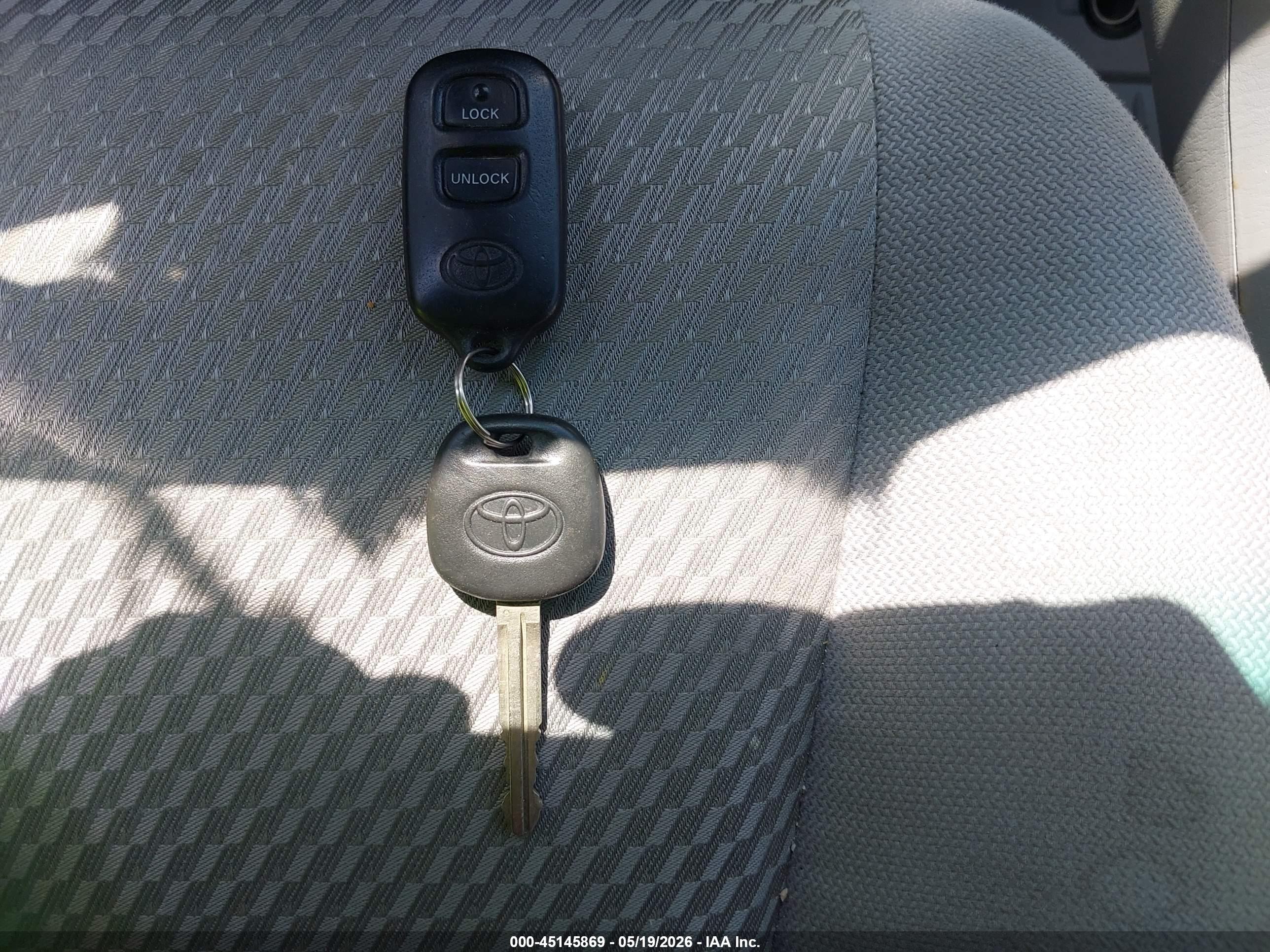 2005 Toyota Highlander V6 Серебряный vin: JTEEP21A650083005