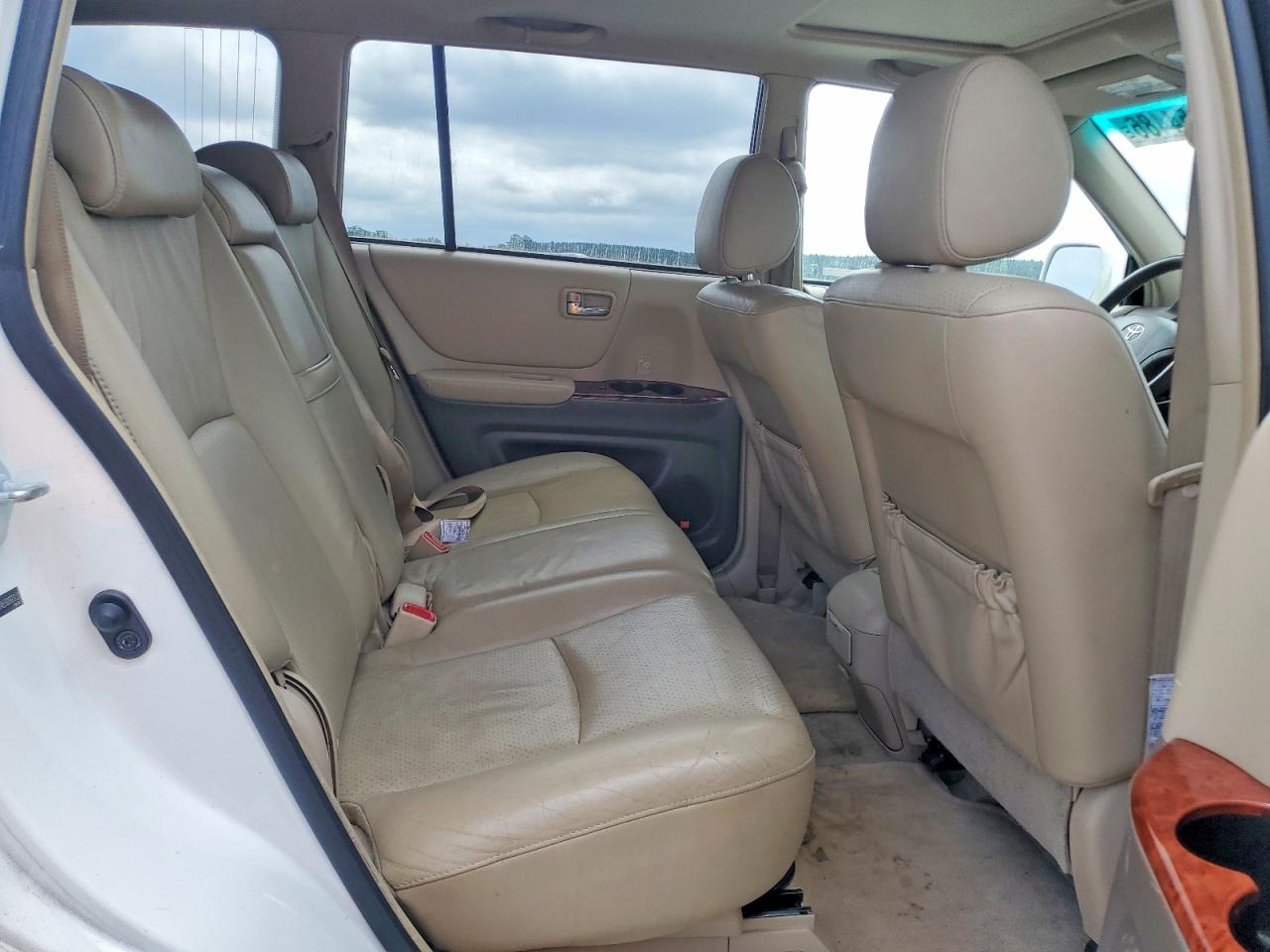 2005 Toyota Highlander Limited White vin: JTEEP21A650093131
