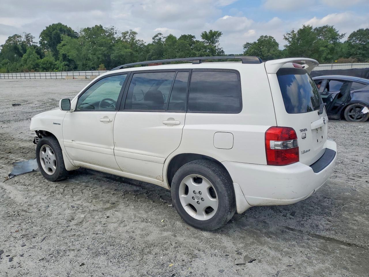 2005 Toyota Highlander Limited White vin: JTEEP21A650093131