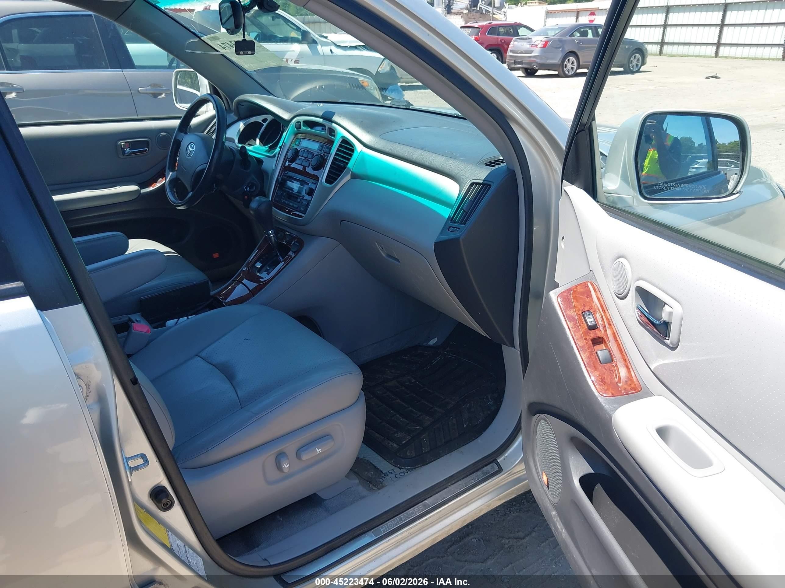 2005 Toyota Highlander Limited V6 Silver vin: JTEEP21A650097342