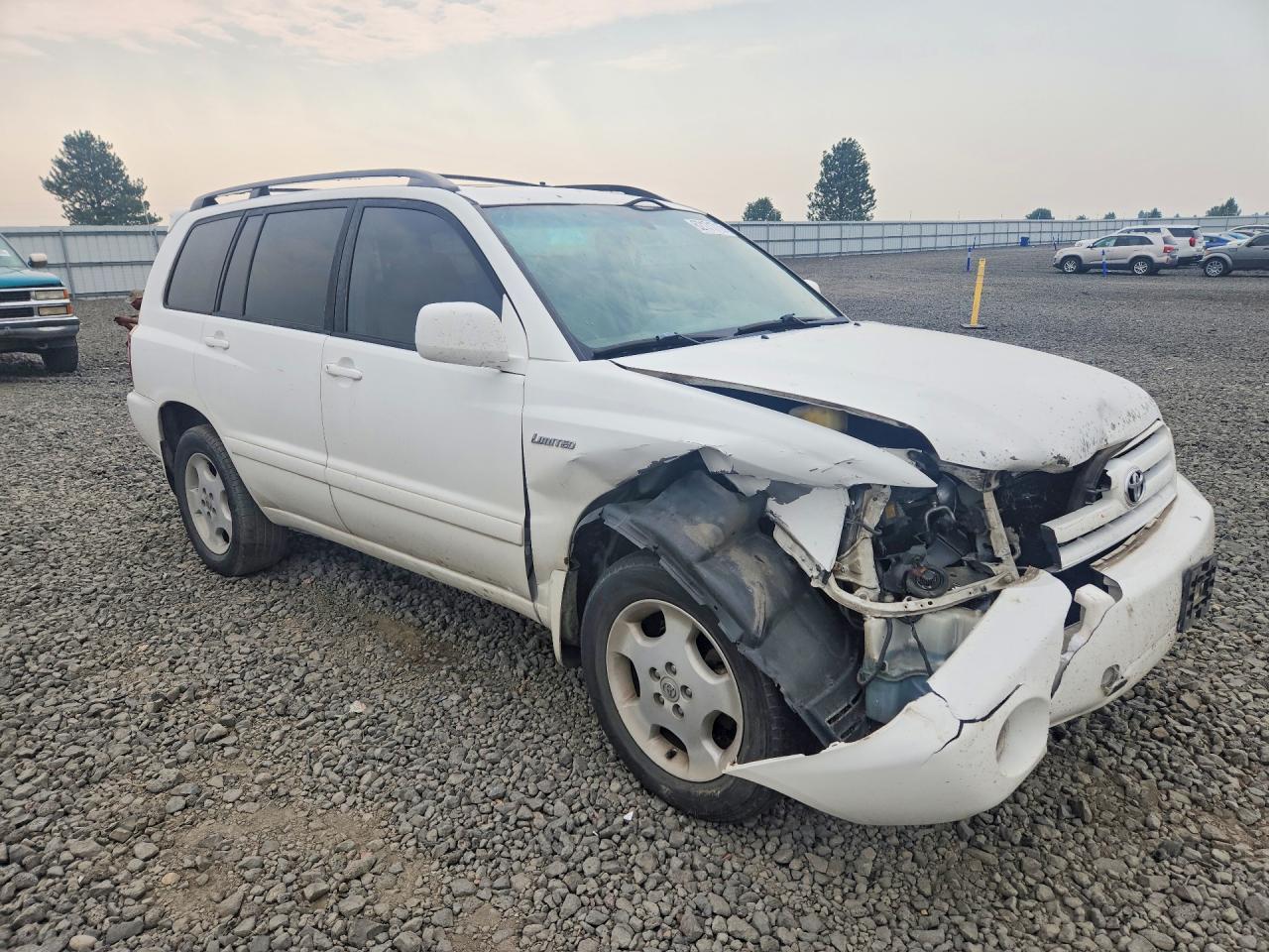 2005 Toyota Highlander Limited White vin: JTEEP21A650103947