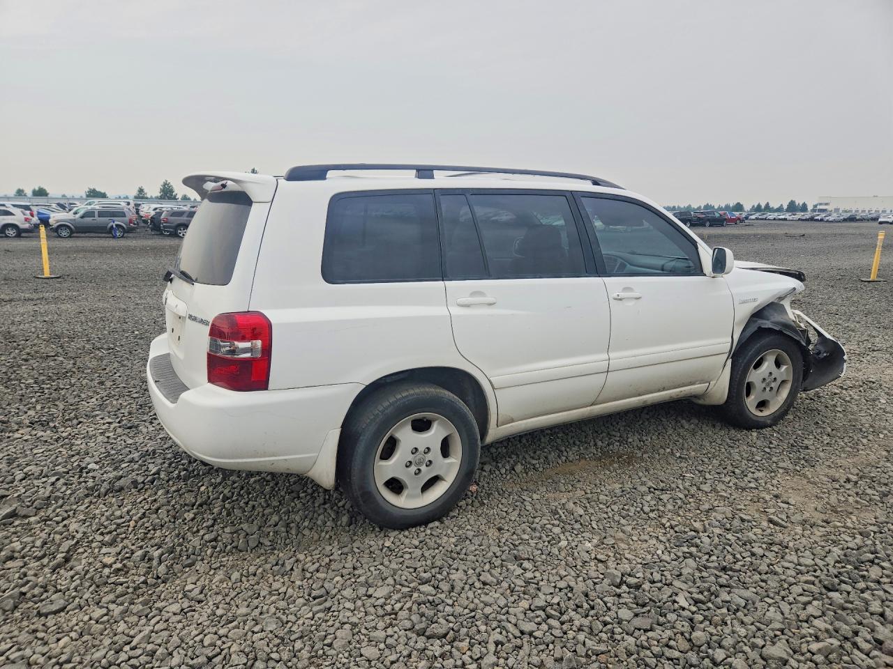 2005 Toyota Highlander Limited White vin: JTEEP21A650103947