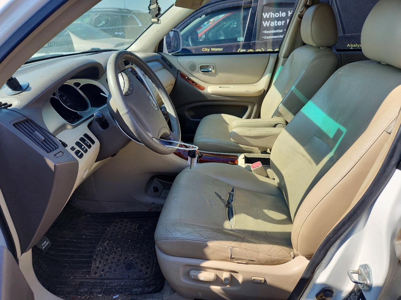 2005 Toyota Highlander Limited White vin: JTEEP21A650103947
