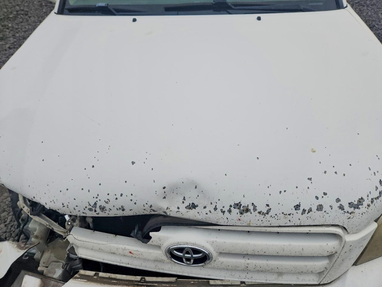 2005 Toyota Highlander Limited White vin: JTEEP21A650103947
