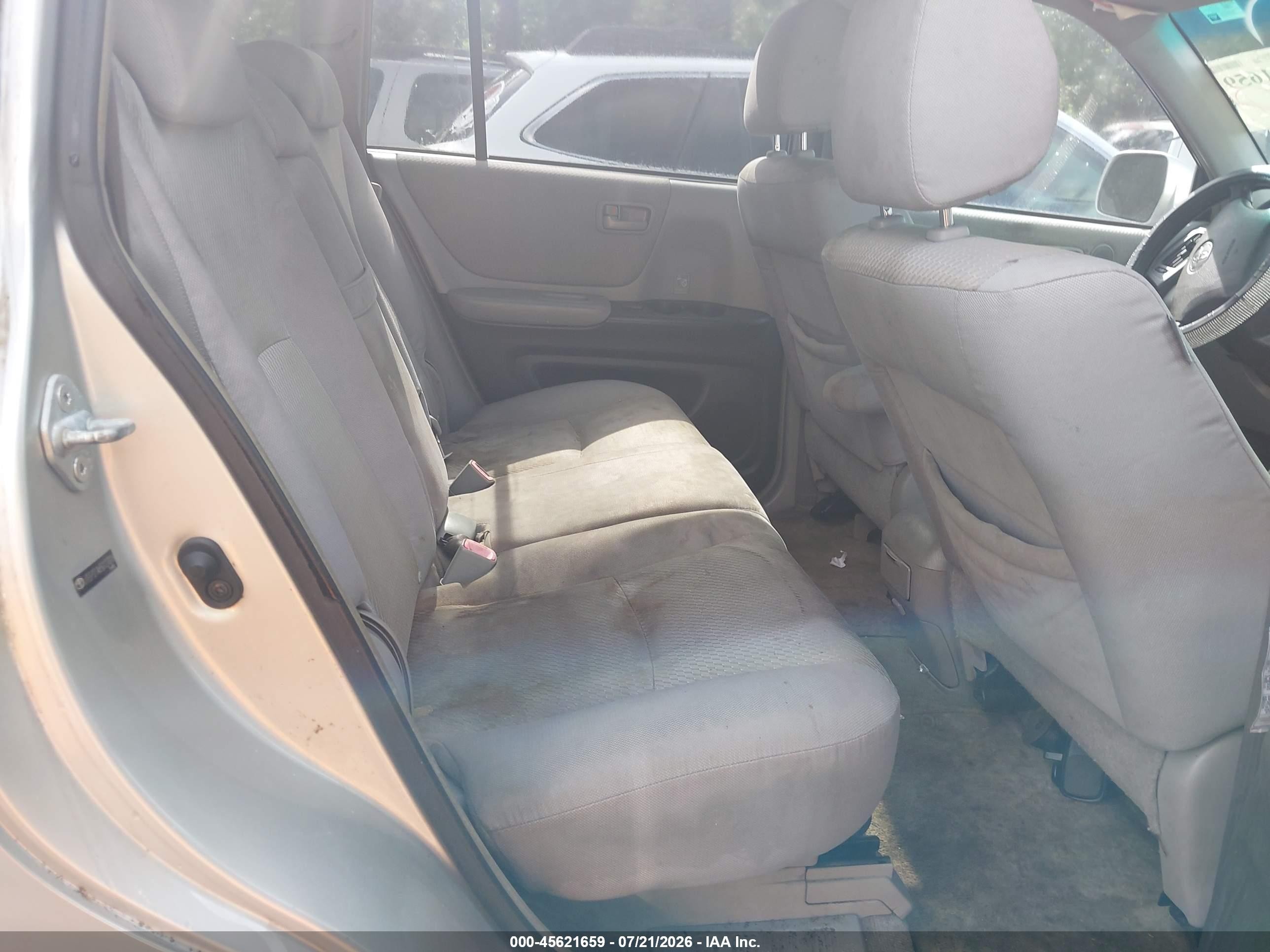 2005 Toyota Highlander V6 White vin: JTEEP21A650127018