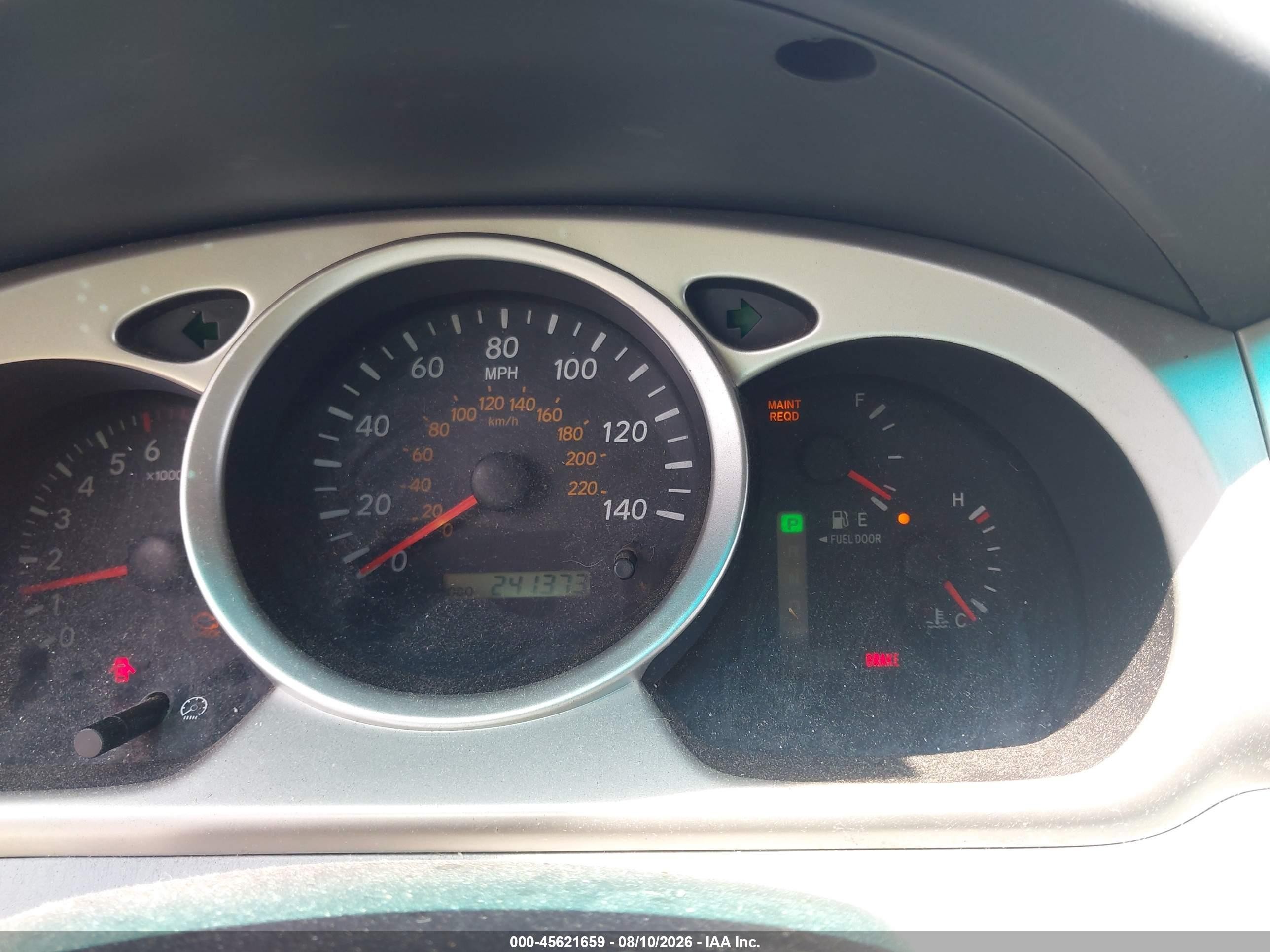 2005 Toyota Highlander V6 White vin: JTEEP21A650127018
