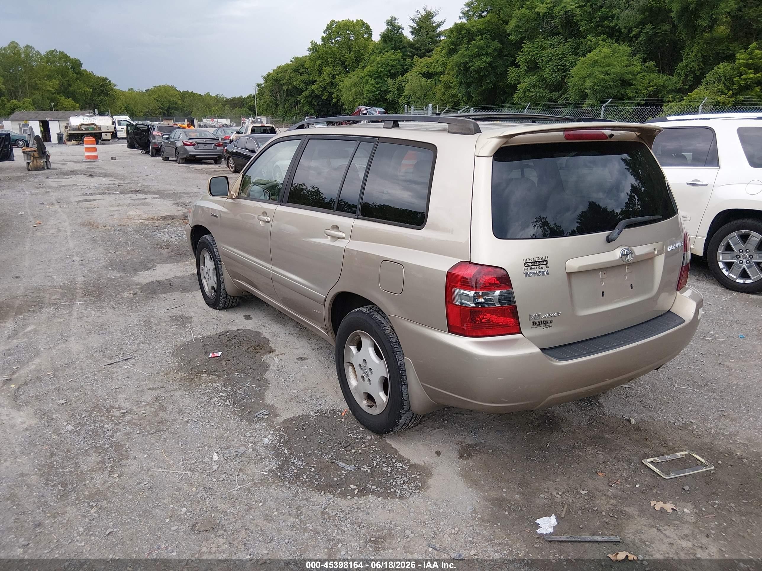 2006 Toyota Highlander Limited V6 Gold vin: JTEEP21A660136982