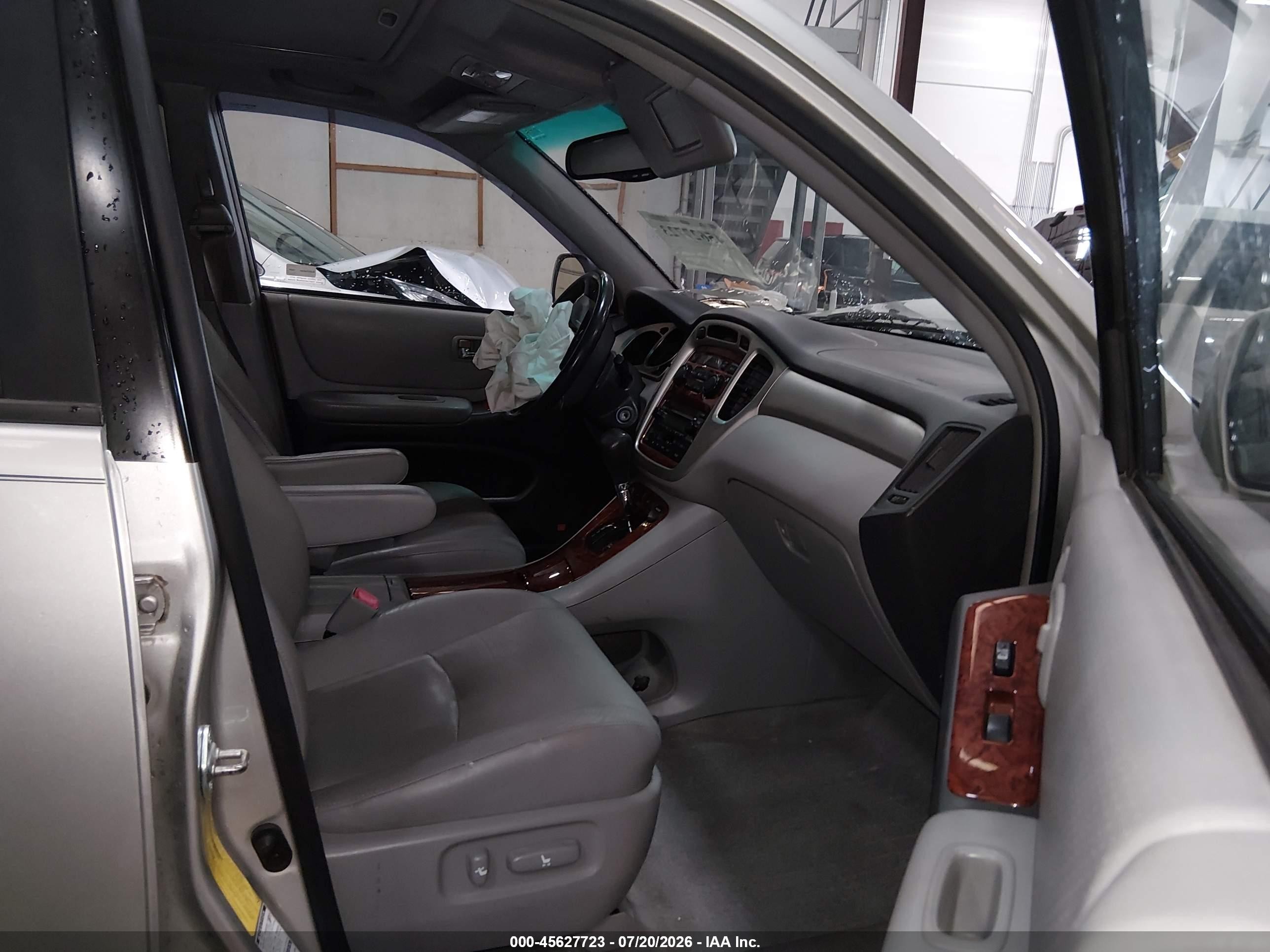 2006 Toyota Highlander Limited V6 Silver vin: JTEEP21A660143043