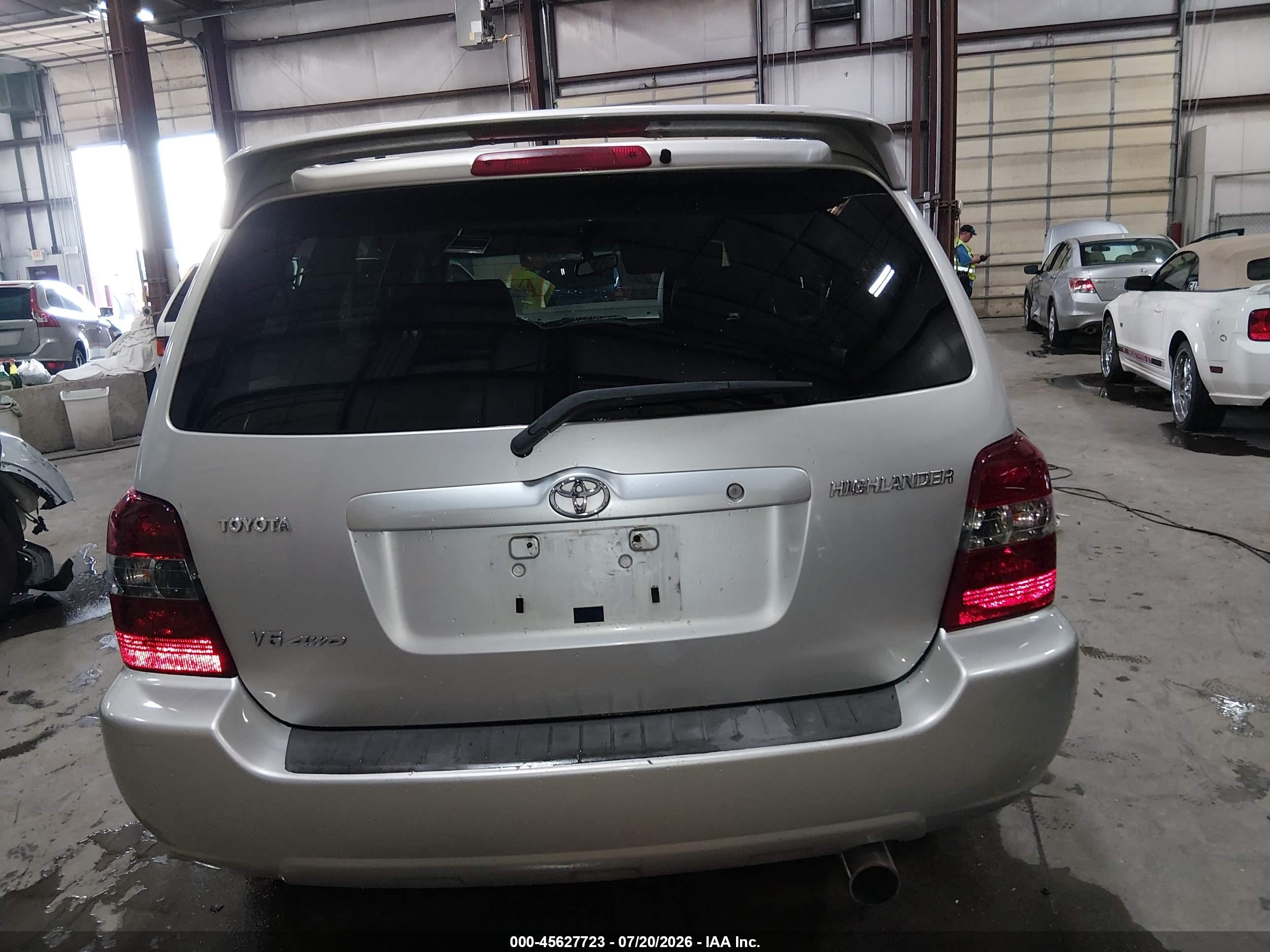 2006 Toyota Highlander Limited V6 Silver vin: JTEEP21A660143043