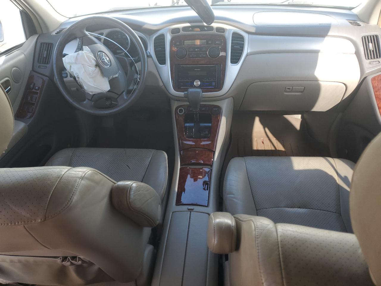 2006 Toyota Highlander Limited White vin: JTEEP21A660156259