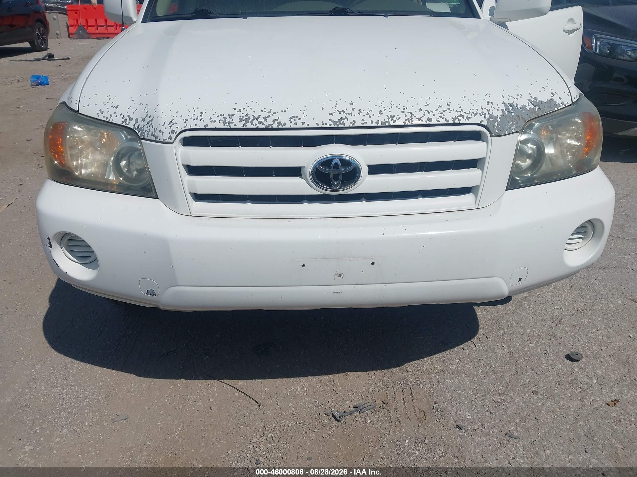 2007 Toyota Highlander V6 White vin: JTEEP21A670209107