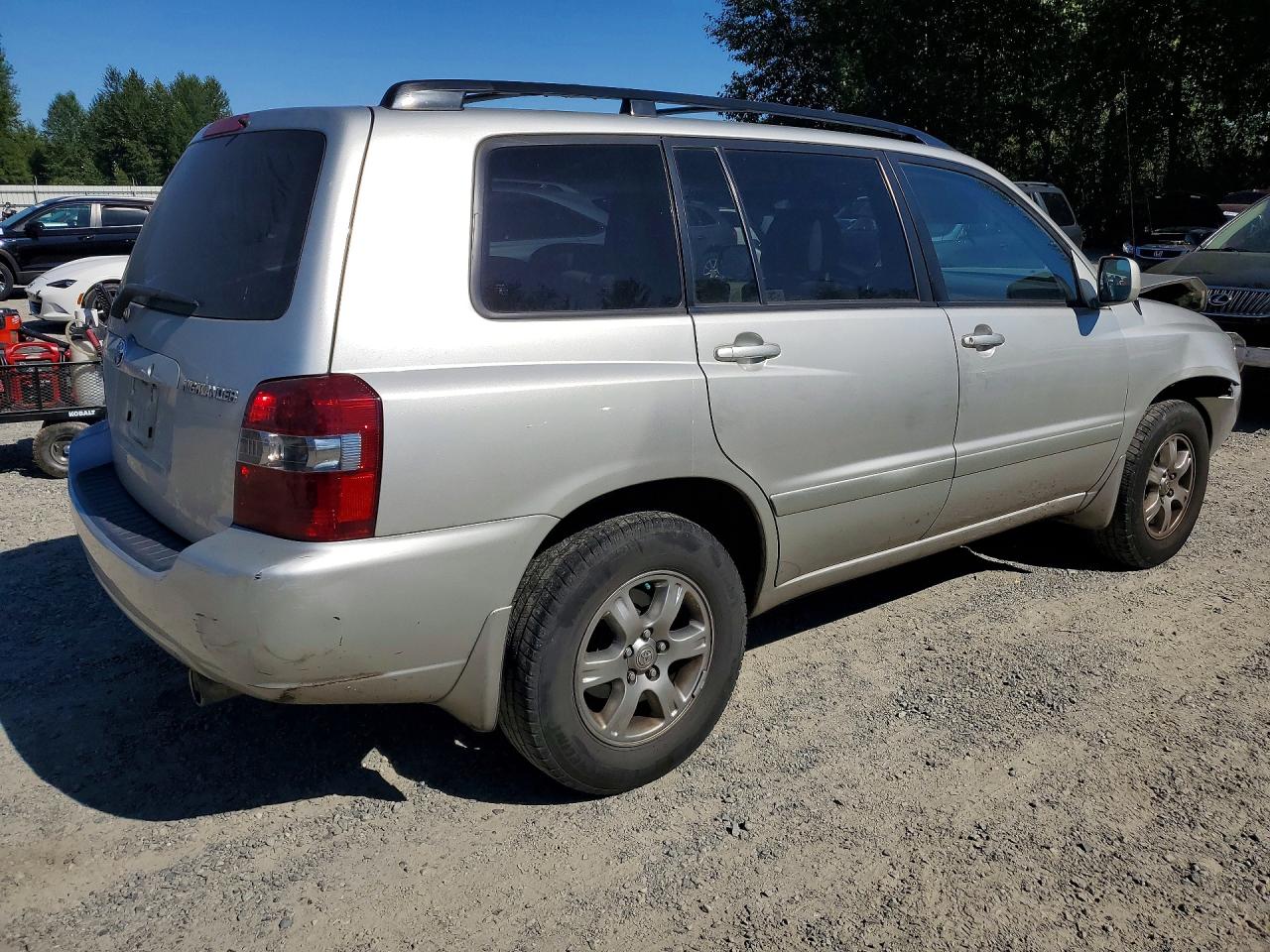 2007 Toyota Highlander Base Серебряный vin: JTEEP21A670228675