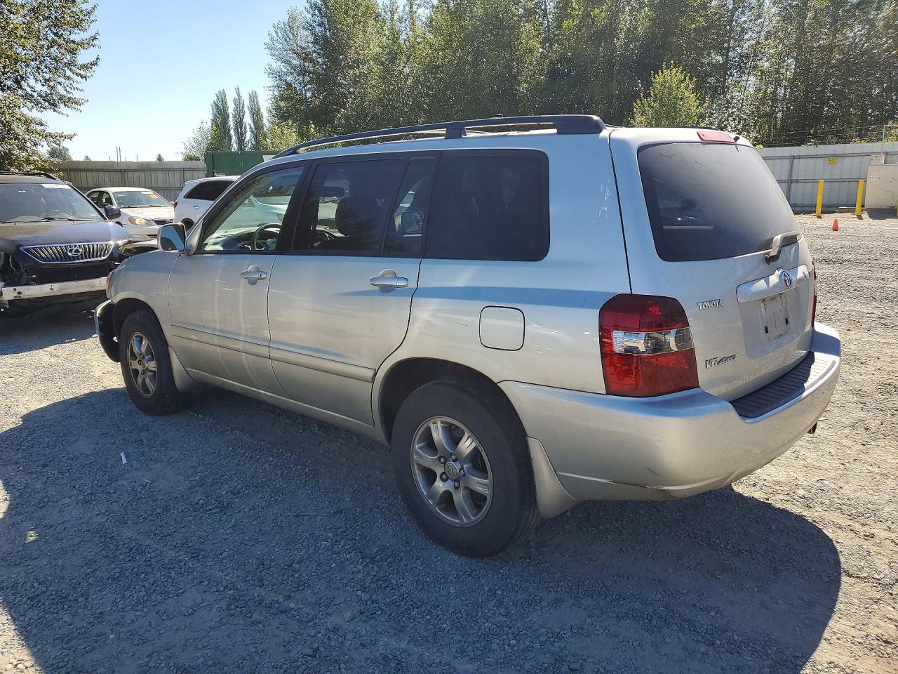 2007 Toyota Highlander Base Серебряный vin: JTEEP21A670228675