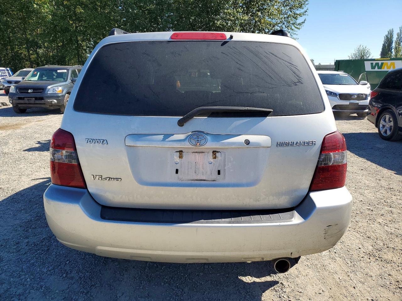 2007 Toyota Highlander Base Серебряный vin: JTEEP21A670228675