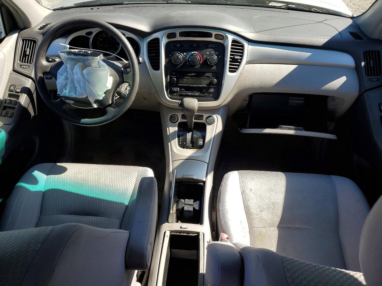 2007 Toyota Highlander Base Серебряный vin: JTEEP21A670228675