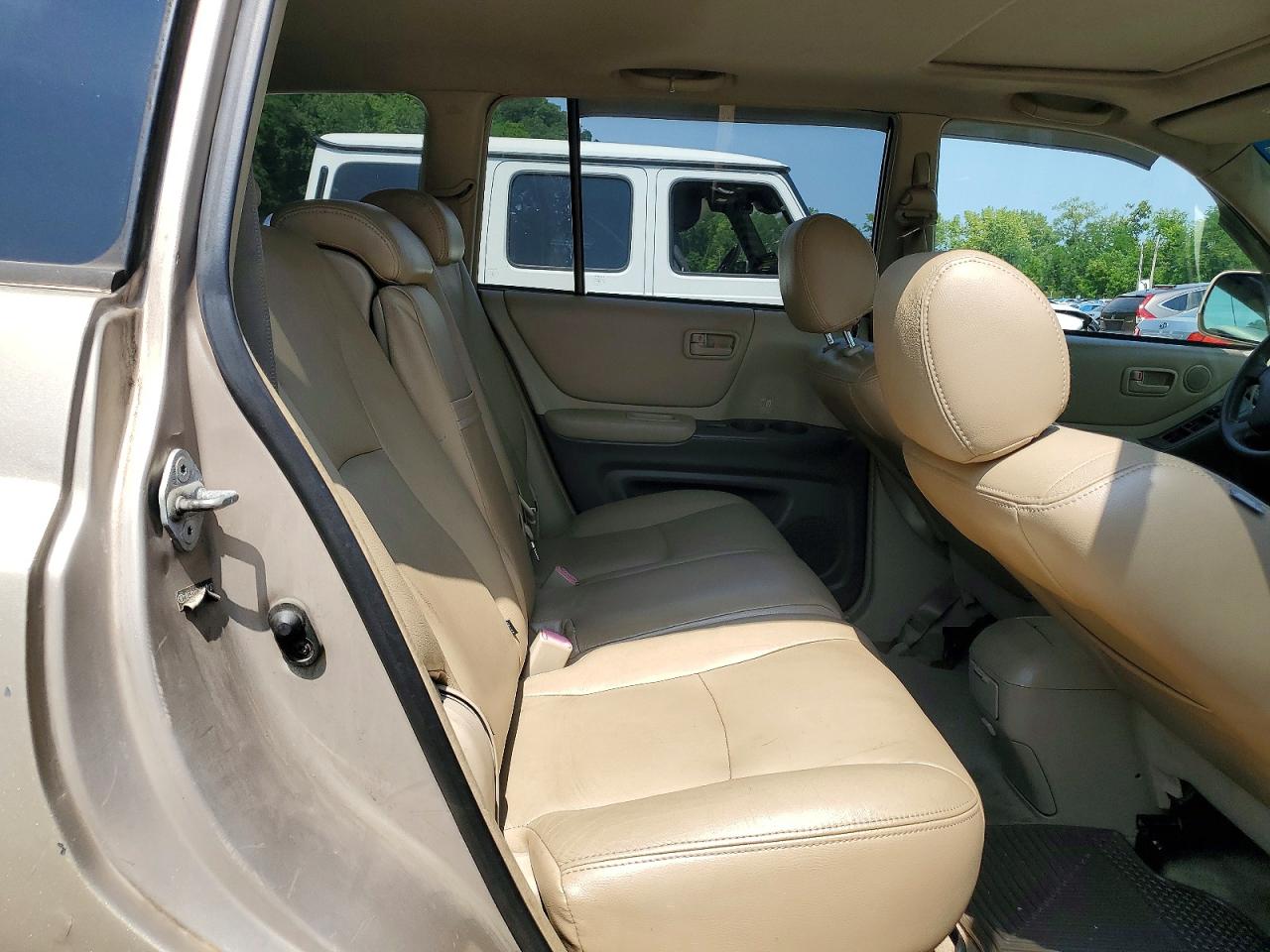 2004 Toyota Highlander Base Black vin: JTEEP21A740047127