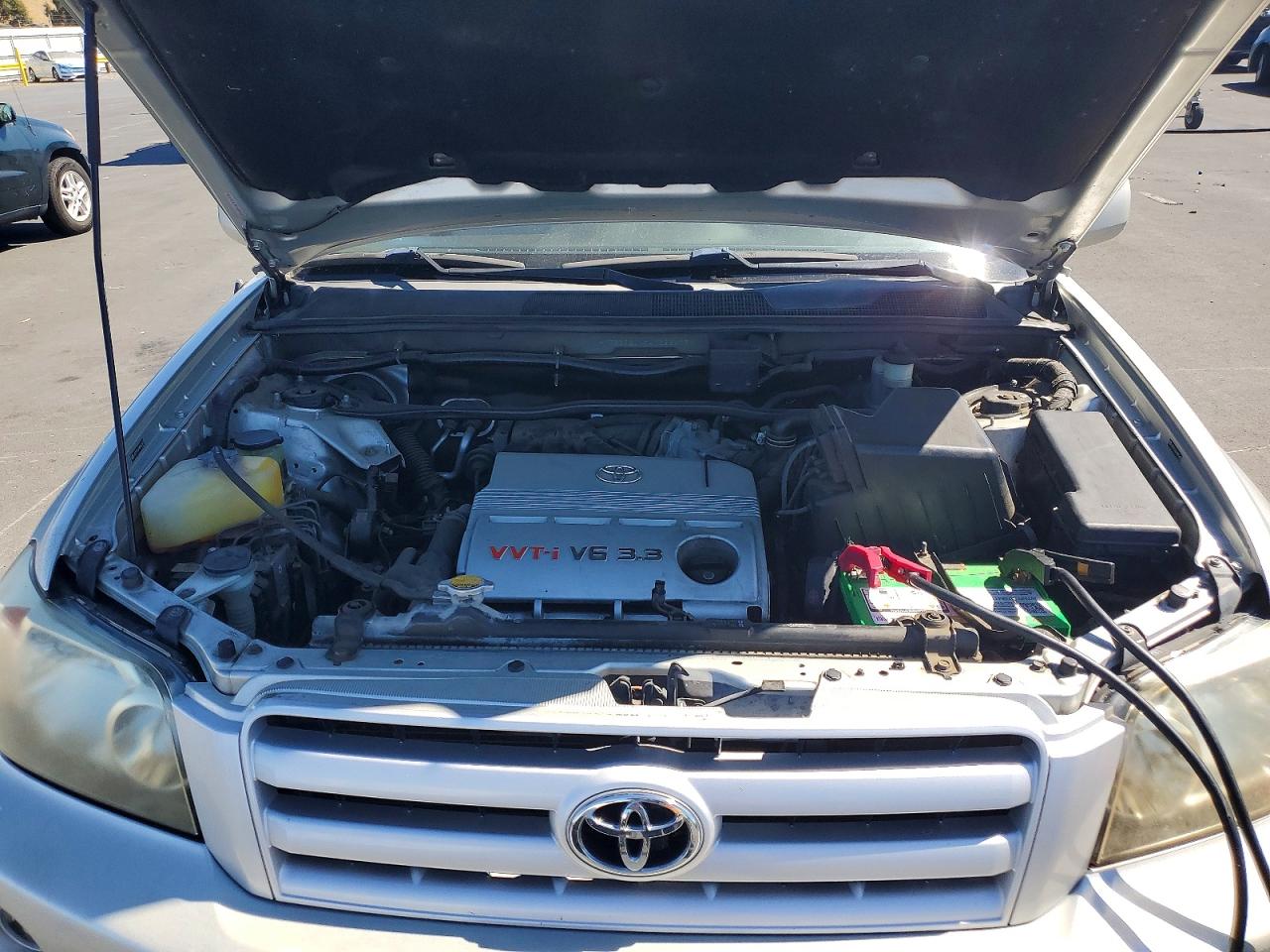 2004 Toyota Highlander Base Silver vin: JTEEP21A740052473