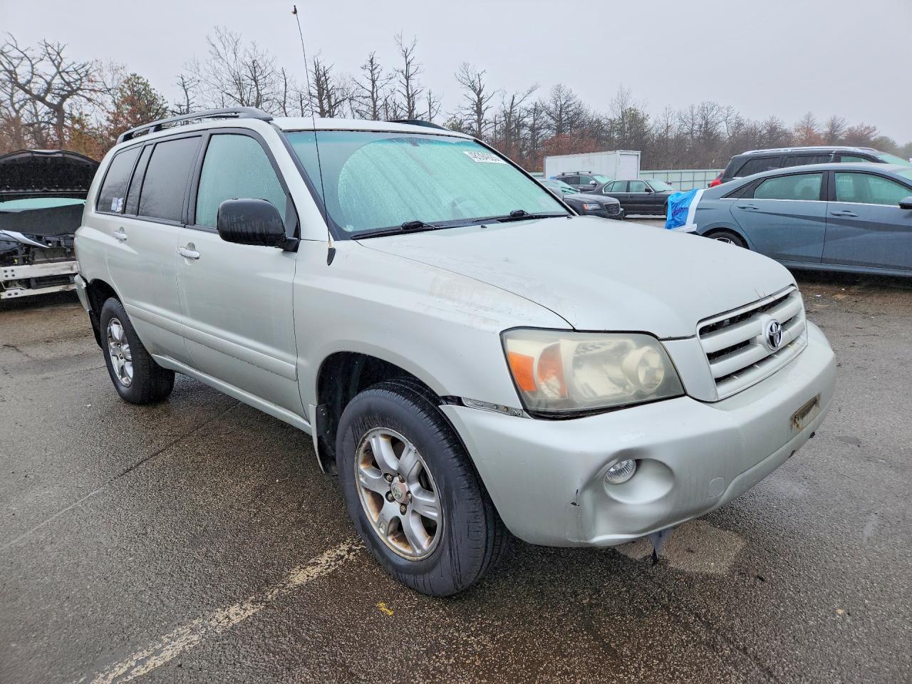 2005 Toyota Highlander Silver vin: JTEEP21A740053820