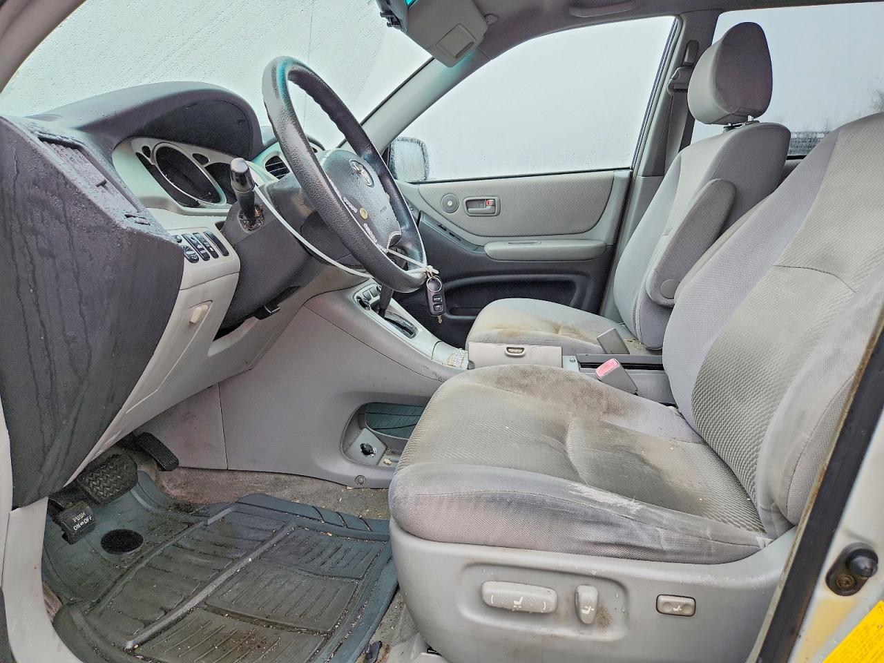 2005 Toyota Highlander Silver vin: JTEEP21A740053820