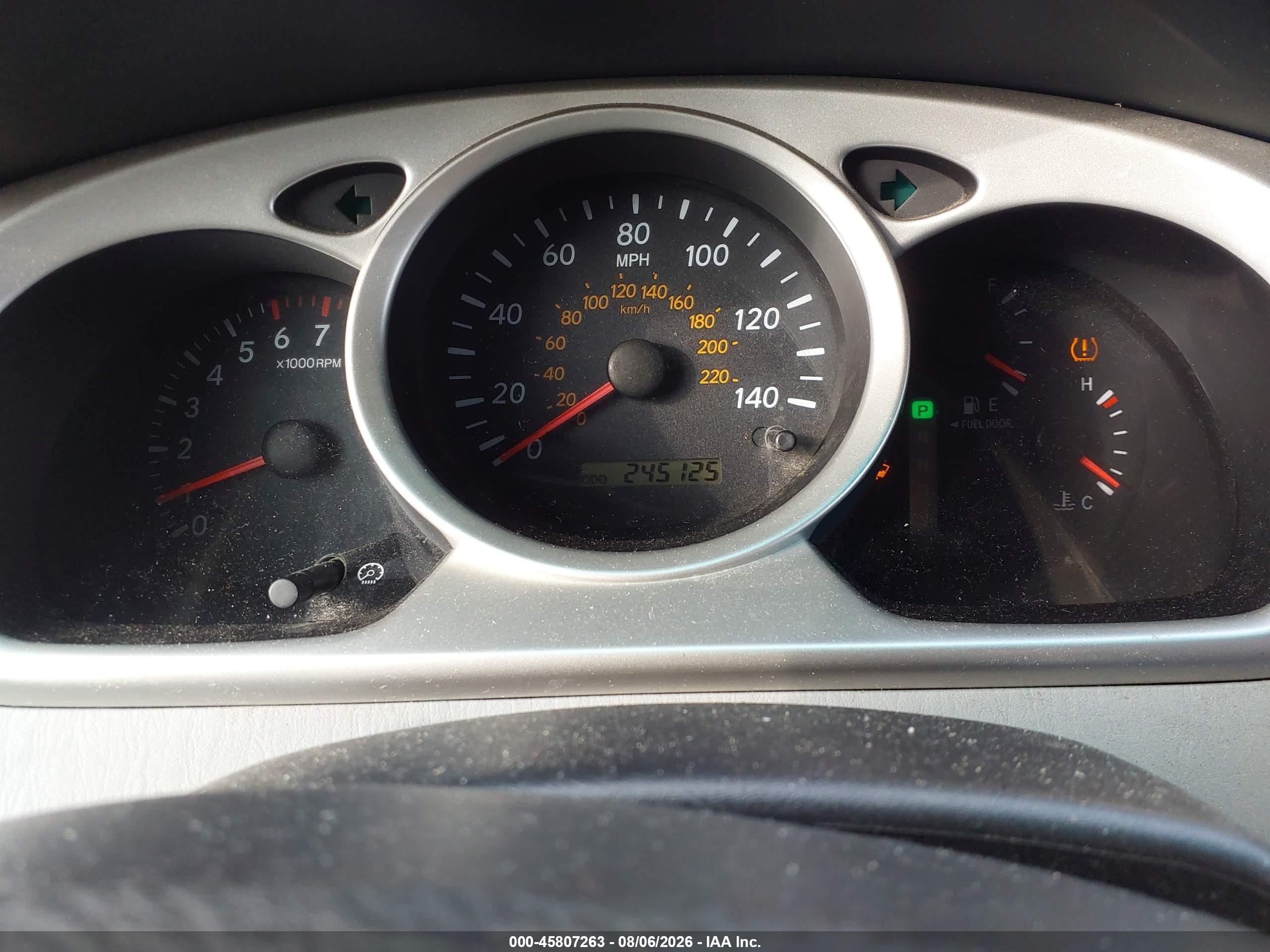 2005 Toyota Highlander V6 Silver vin: JTEEP21A750077245