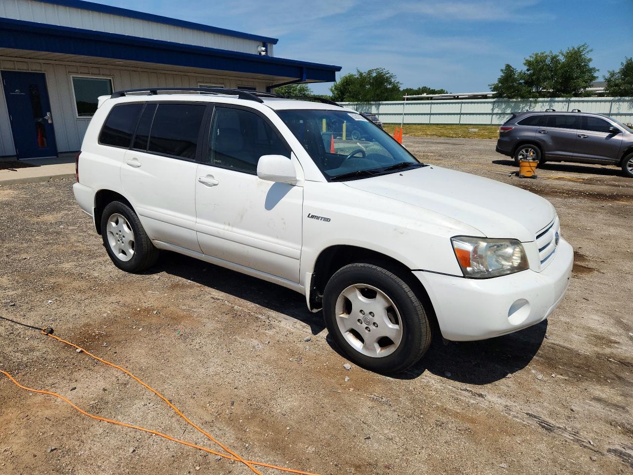 2005 Toyota Highlander Limited Белый vin: JTEEP21A750133443