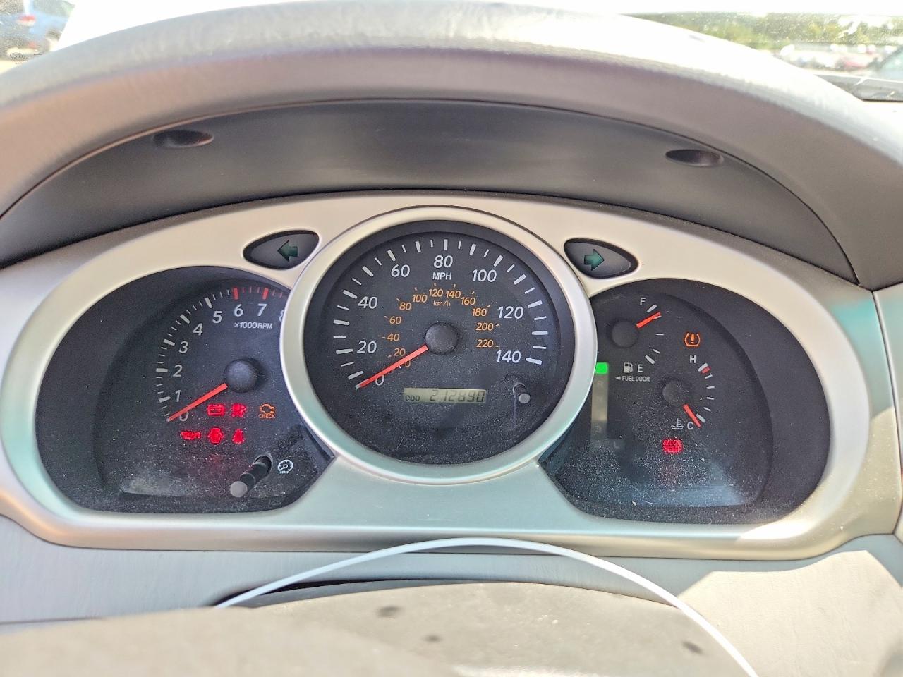 2005 Toyota Highlander Limited Белый vin: JTEEP21A750133443
