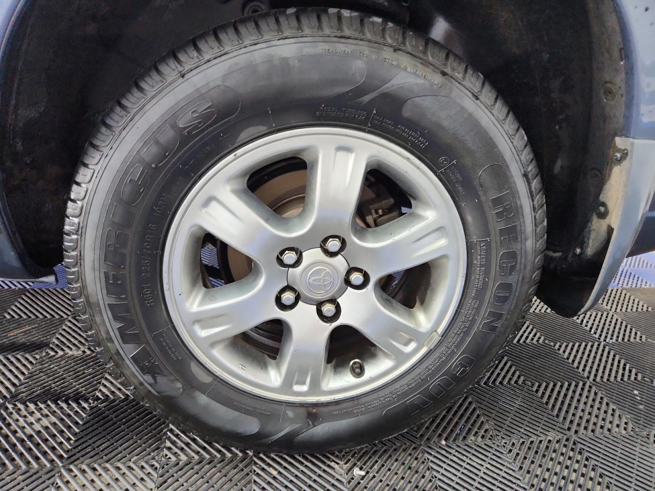 2006 Toyota Highlander Limited Blue vin: JTEEP21A760153760 Damage: Left Rear Wheel, Curb Rash, 3 To 4 Inches