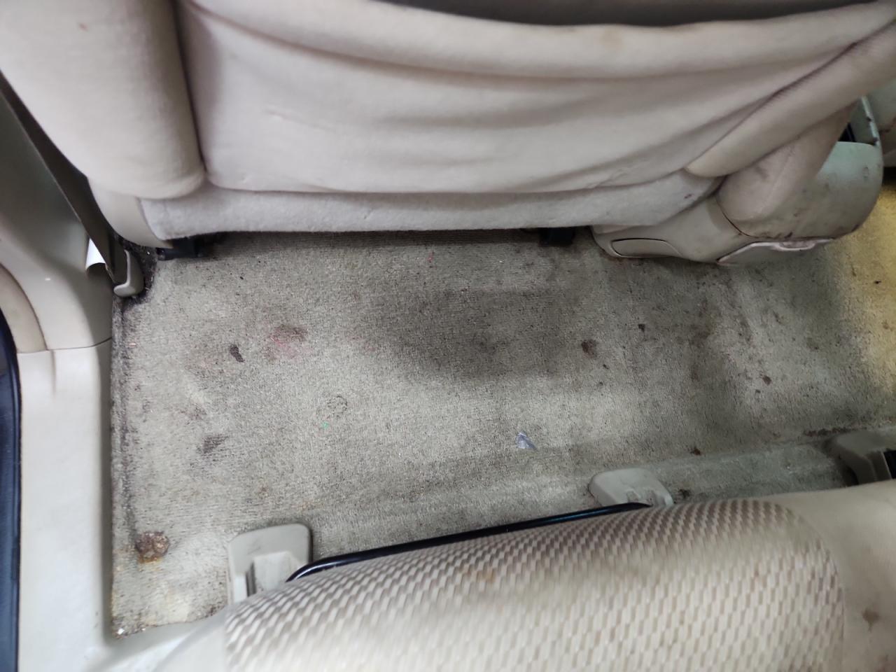 2006 Toyota Highlander Limited Blue vin: JTEEP21A760153760 Damage: Left Rear Carpet, Stained, Permanent