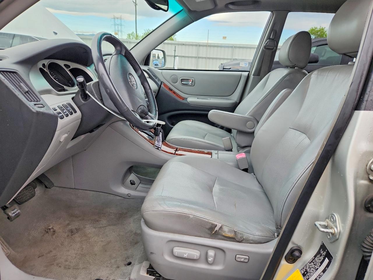 2004 Toyota Highlander Limited Серебряный vin: JTEEP21A840048111