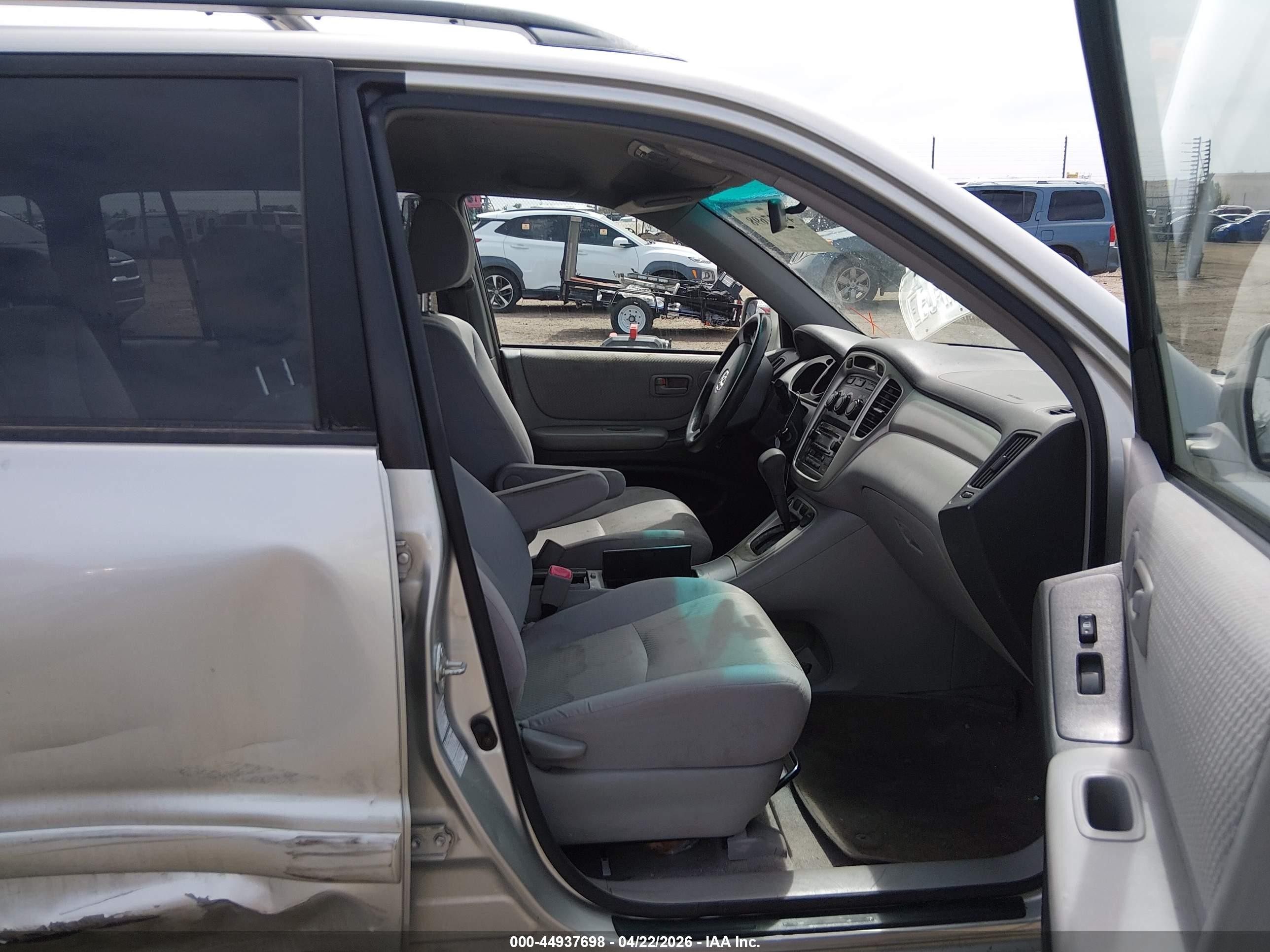 2004 Toyota Highlander V6 Silver vin: JTEEP21A840064583