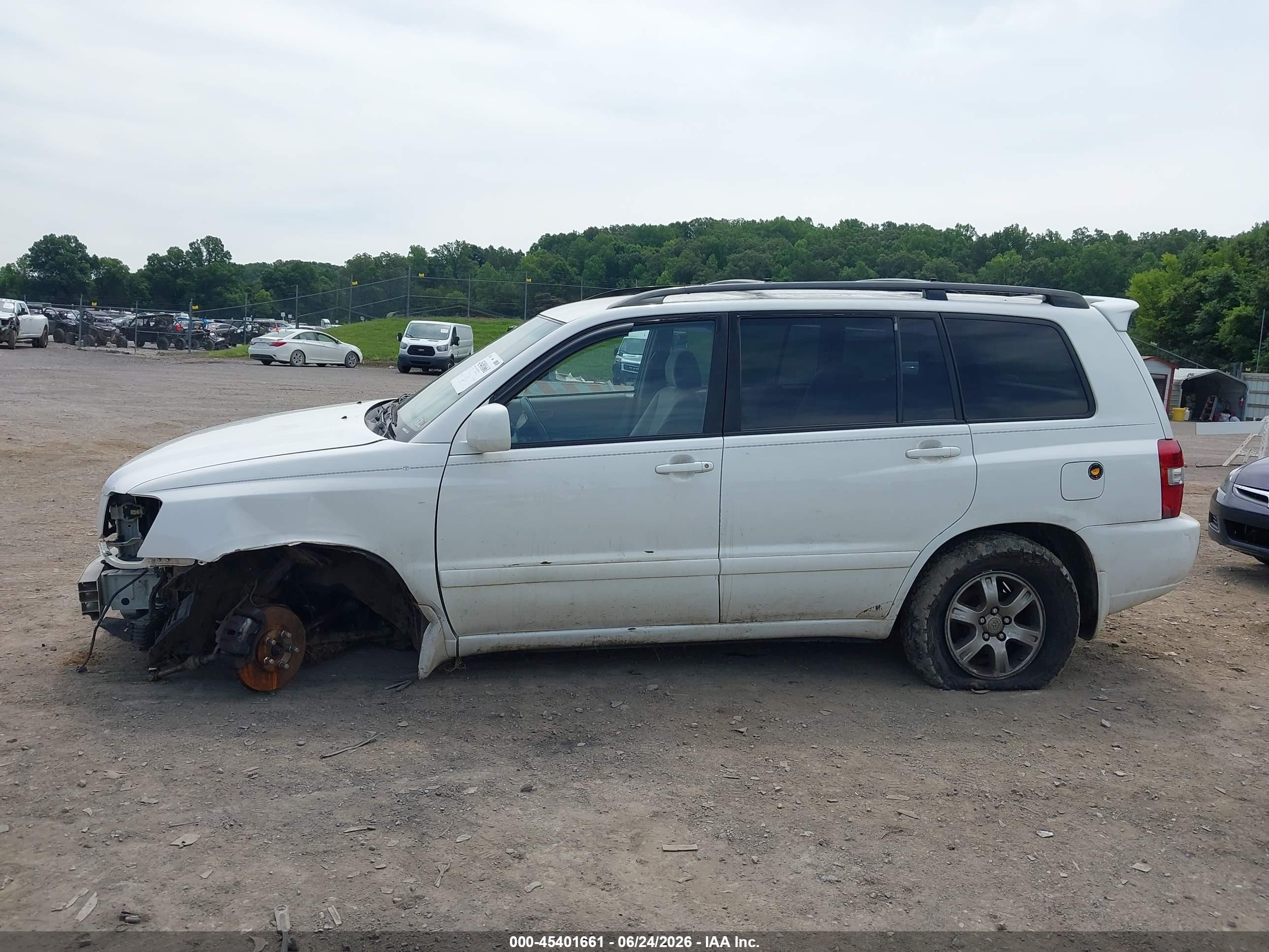 2005 Toyota Highlander V6 White vin: JTEEP21A850089324