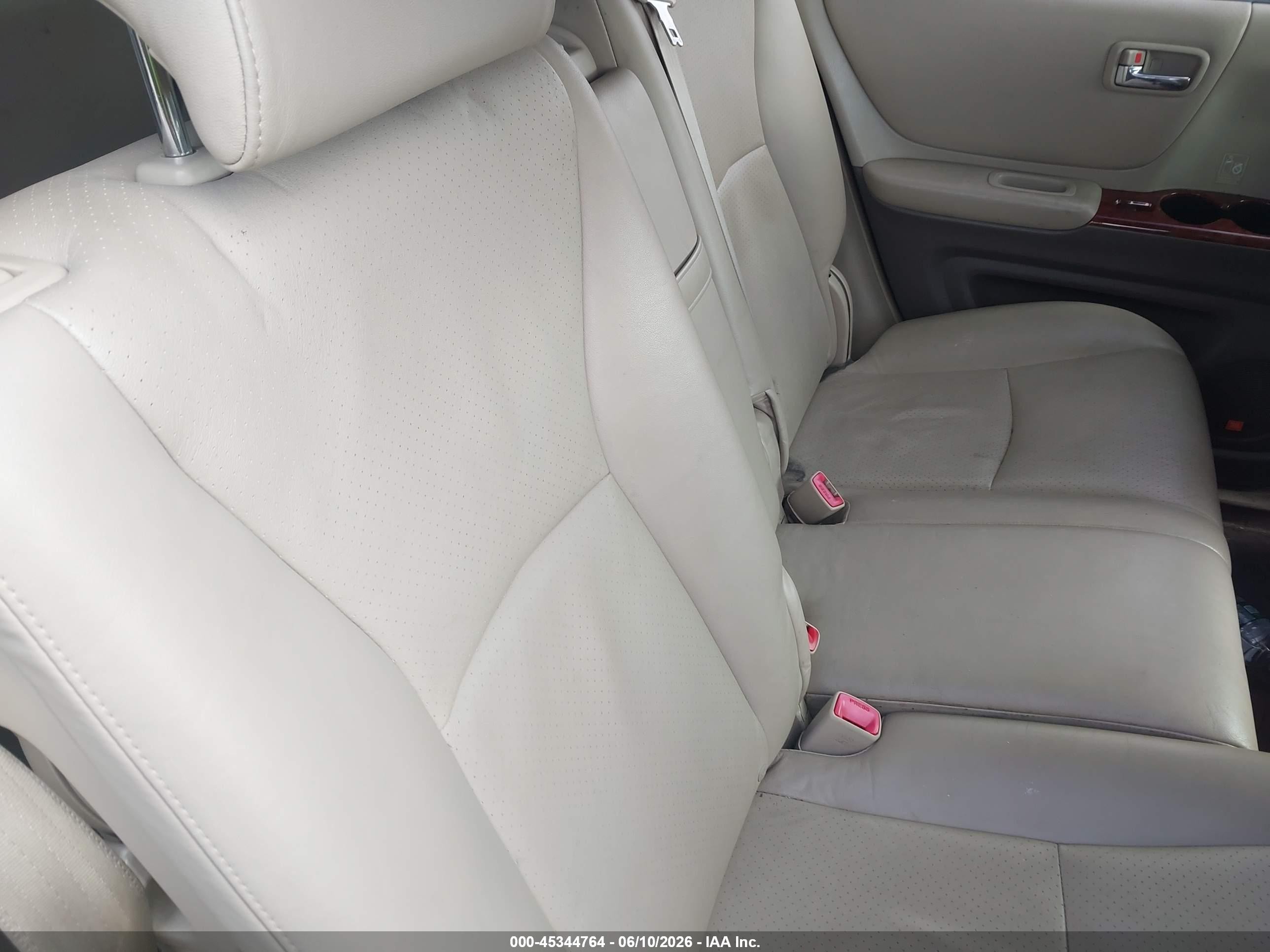 2006 Toyota Highlander Limited V6 Red vin: JTEEP21A860157560