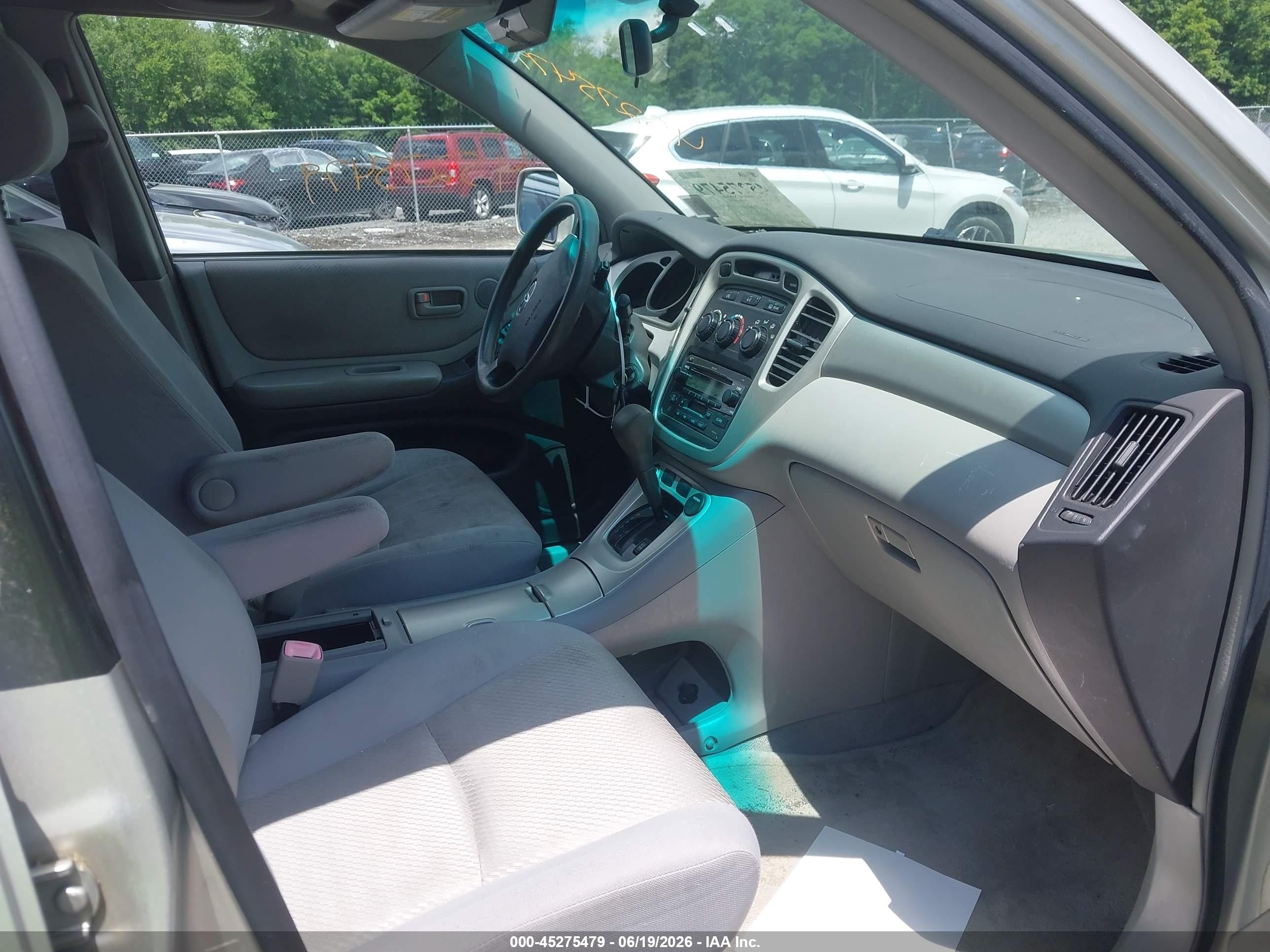 2006 Toyota Highlander V6 Silver vin: JTEEP21A860179686