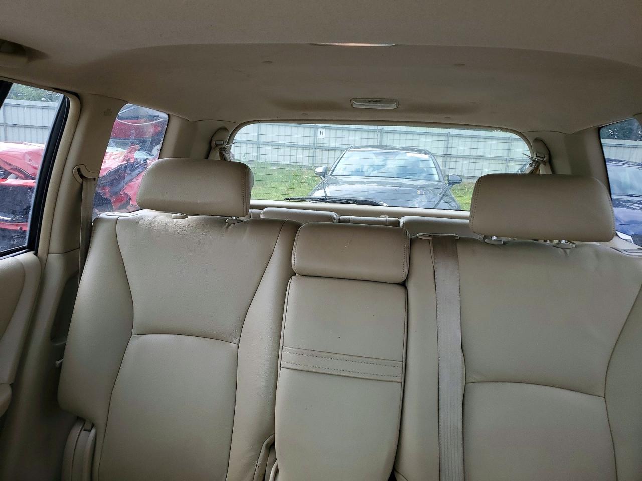 2006 Toyota Highlander Base Gold vin: JTEEP21A860186198