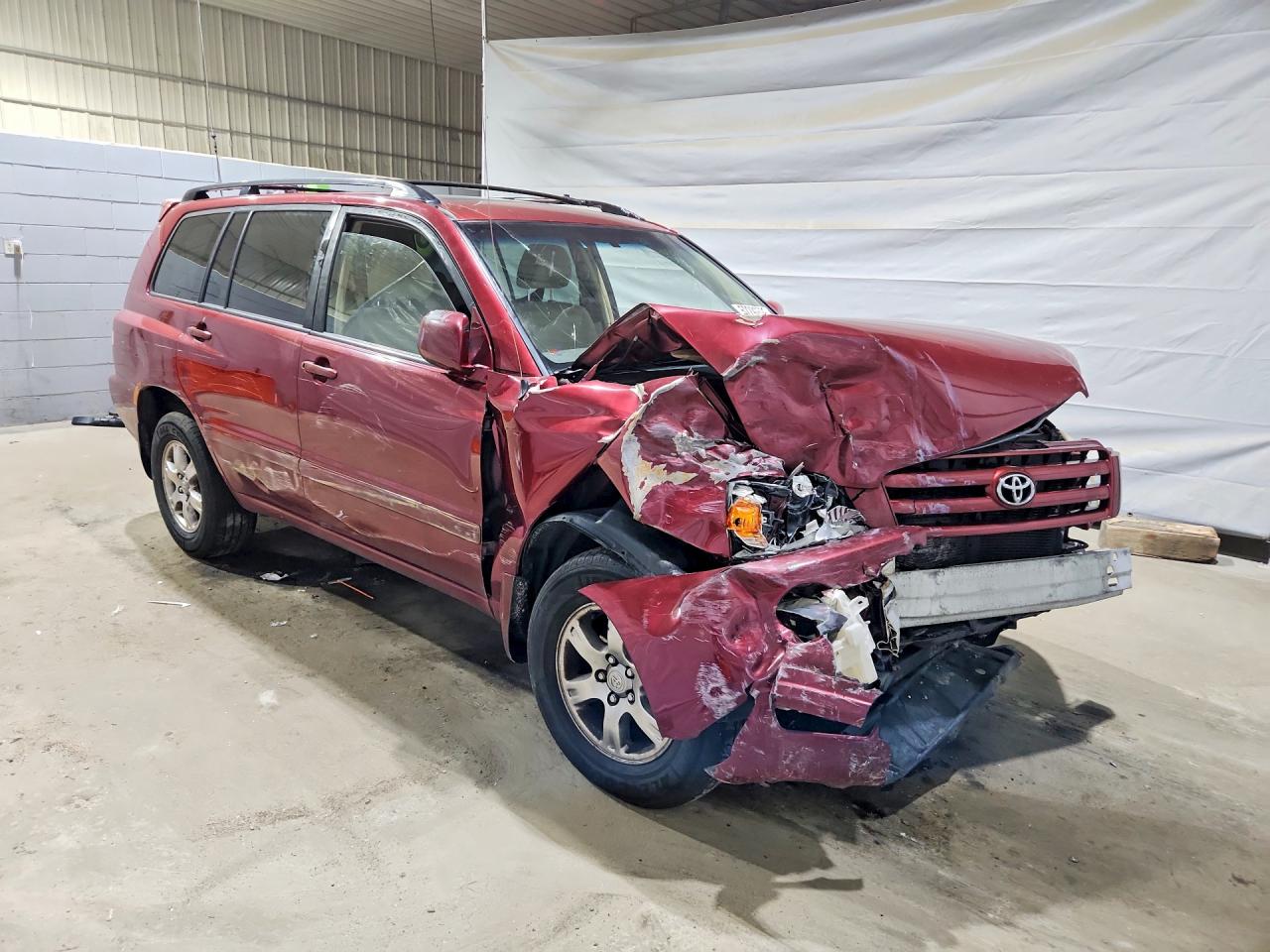 2007 Toyota Highlander Base Red vin: JTEEP21A870212705
