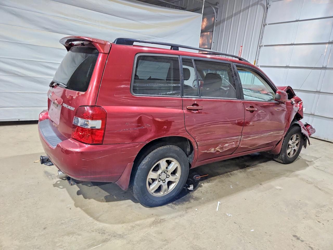 2007 Toyota Highlander Base Red vin: JTEEP21A870212705