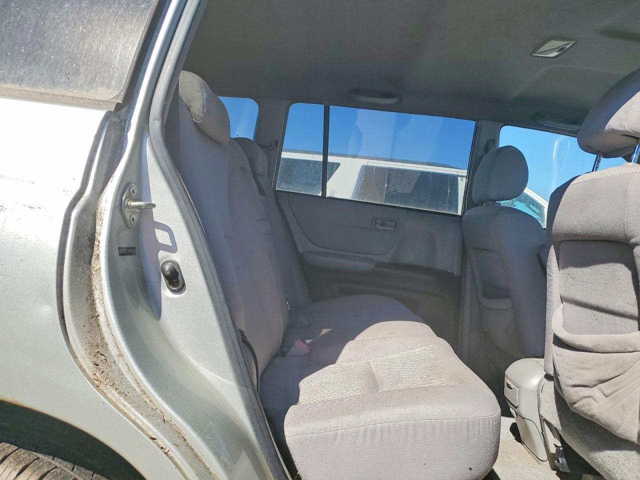 2005 Toyota Highlander Limited Silver vin: JTEEP21A950072435