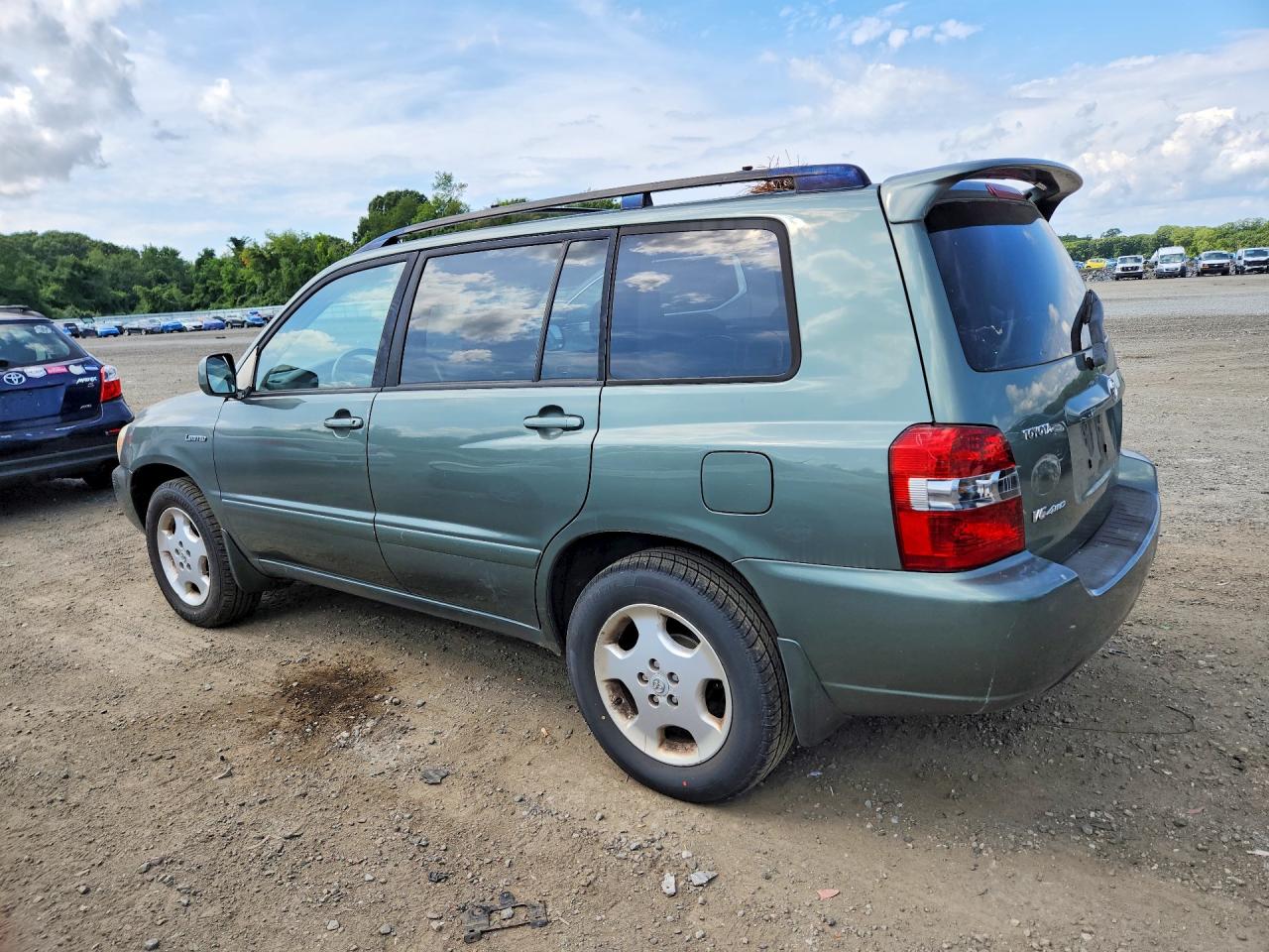 2005 Toyota Highlander Limited Green vin: JTEEP21A950129314