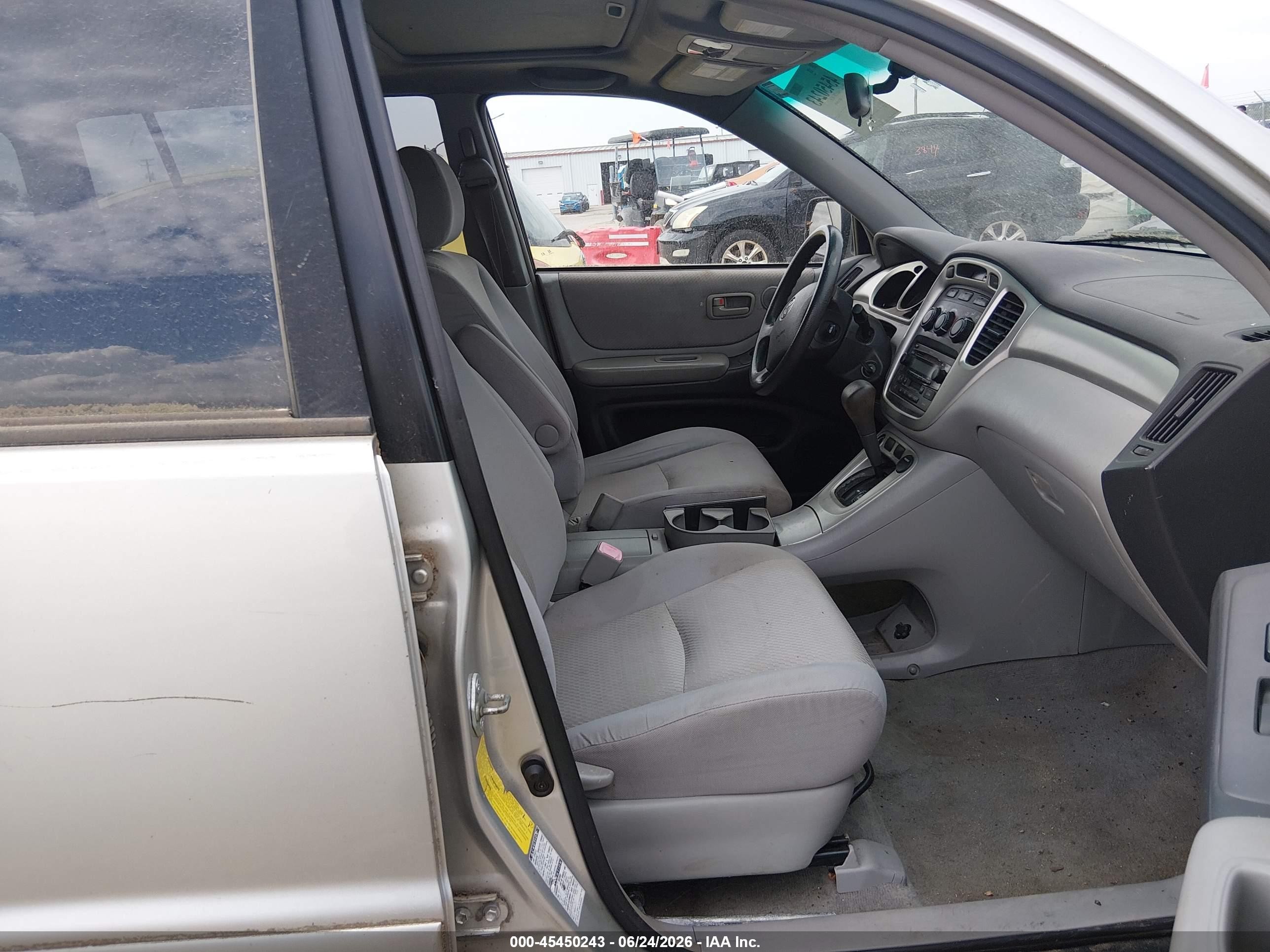 2005 Toyota Highlander V6 Silver vin: JTEEP21A950129751