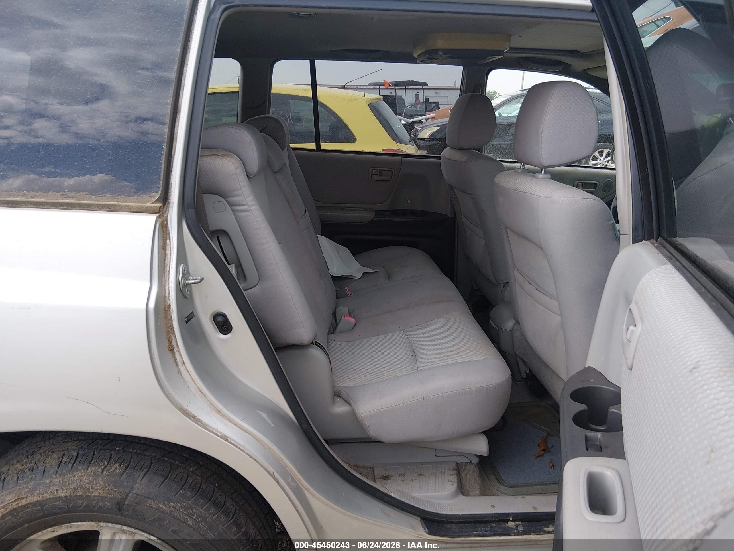 2005 Toyota Highlander V6 Silver vin: JTEEP21A950129751