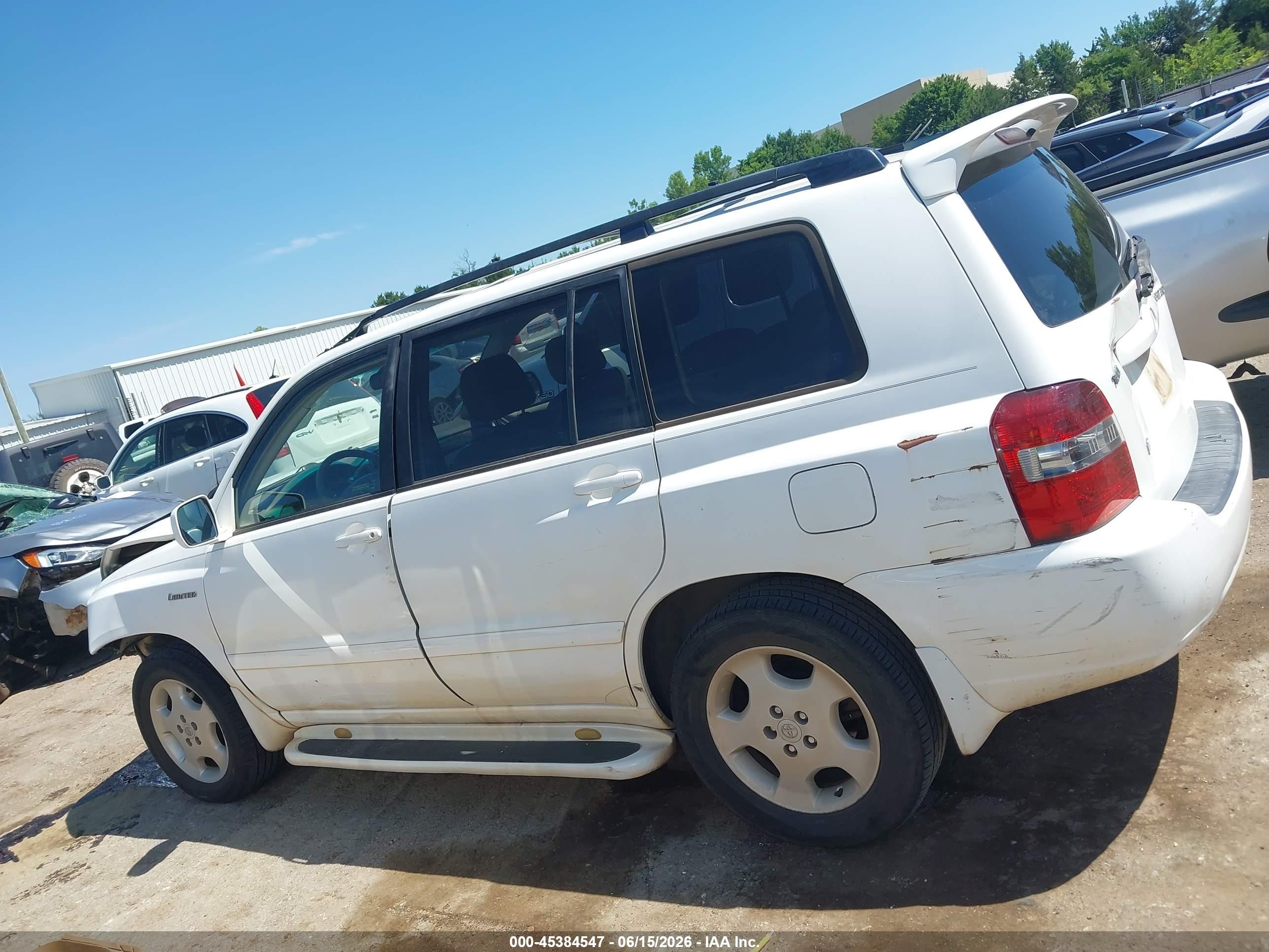 2006 Toyota Highlander Limited V6 White vin: JTEEP21A960157437