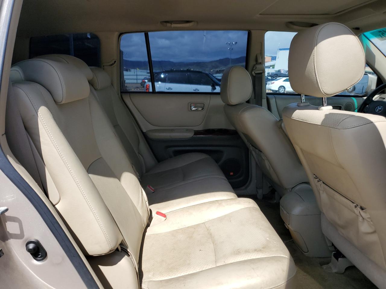 2006 Toyota Highlander Limited Gold vin: JTEEP21A960183620