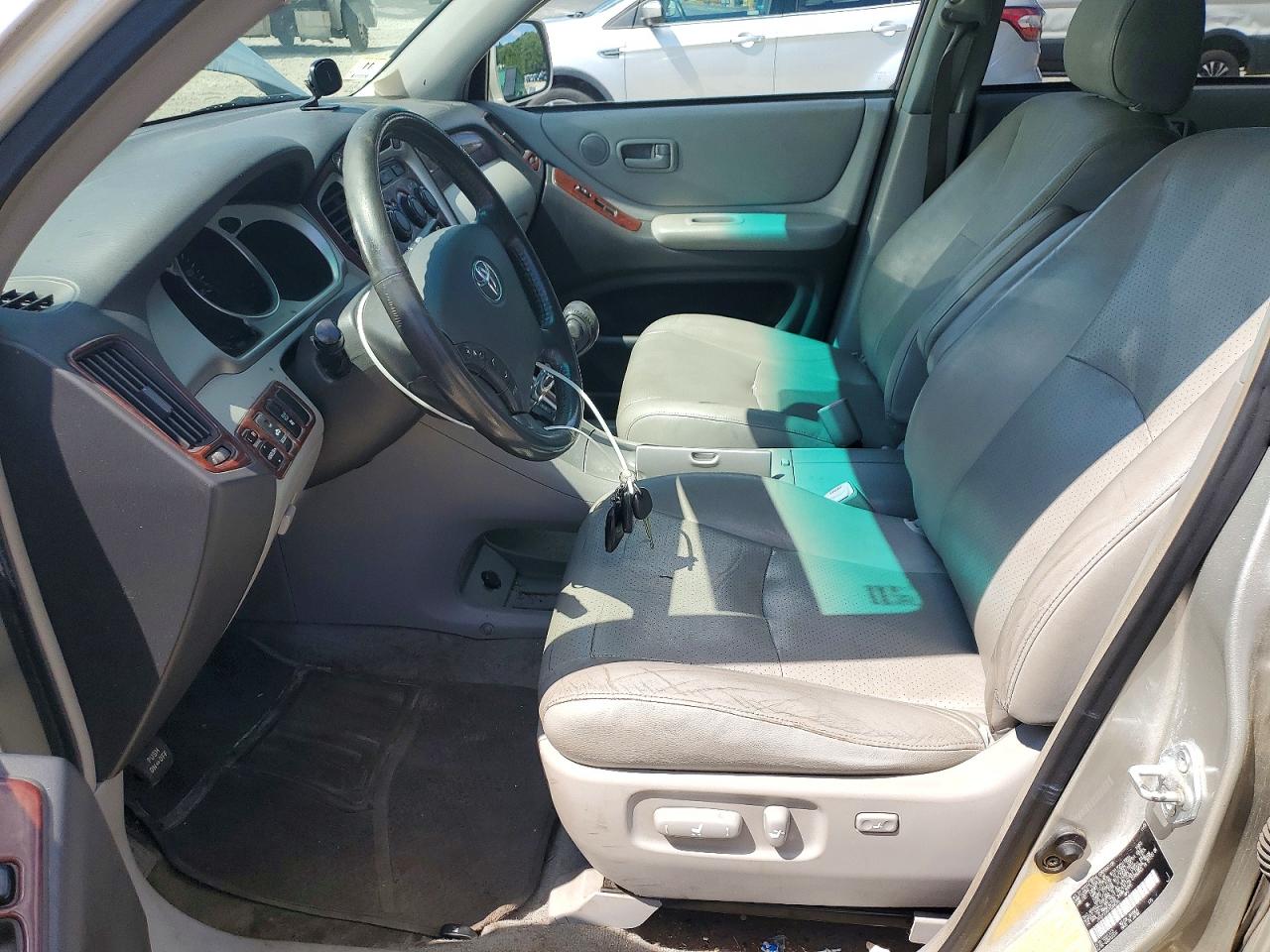2007 Toyota Highlander Base Серебряный vin: JTEEP21A970204256