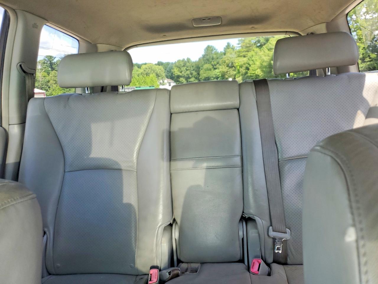 2007 Toyota Highlander Base Серебряный vin: JTEEP21A970204256