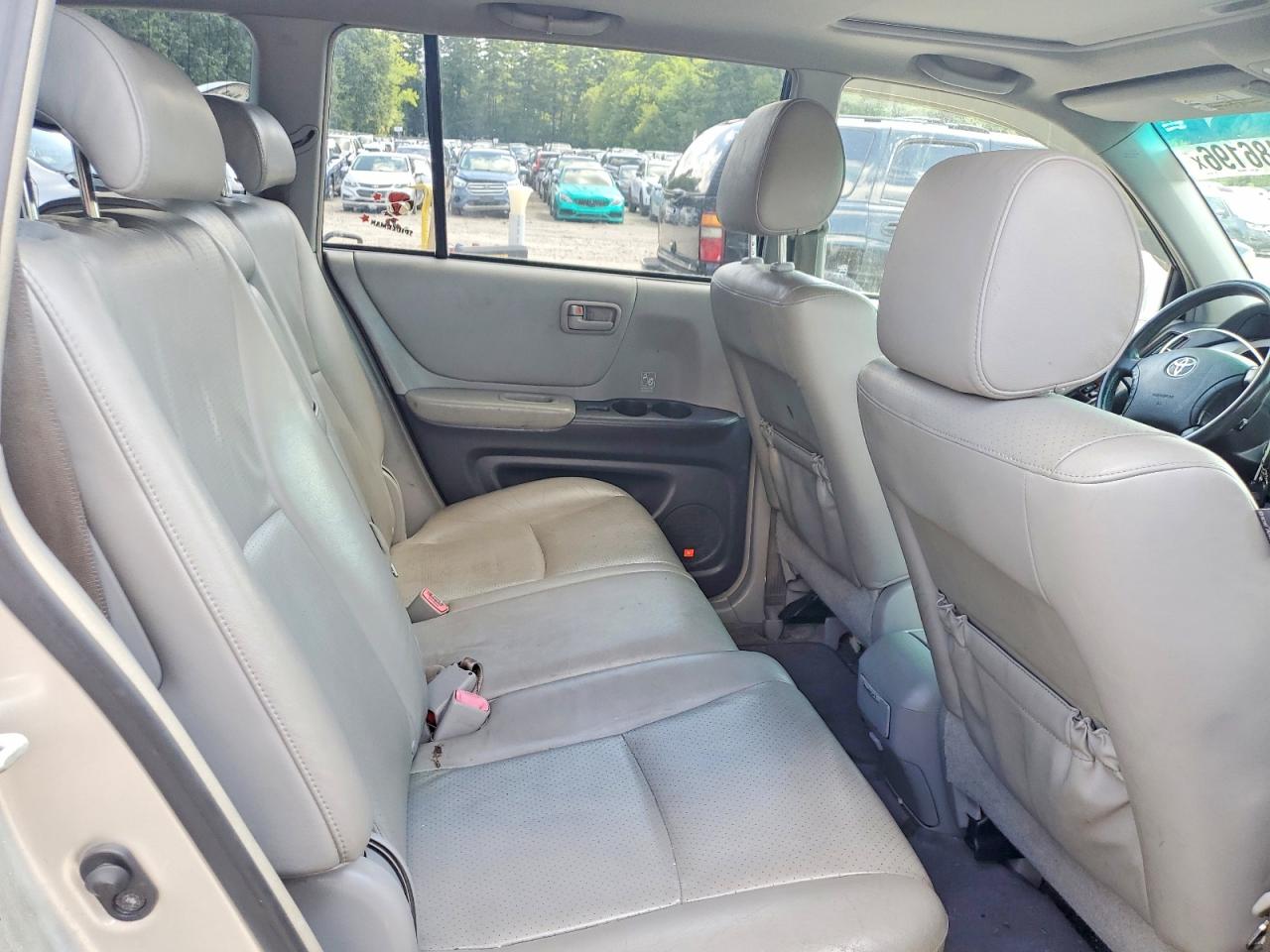 2007 Toyota Highlander Base Серебряный vin: JTEEP21A970204256