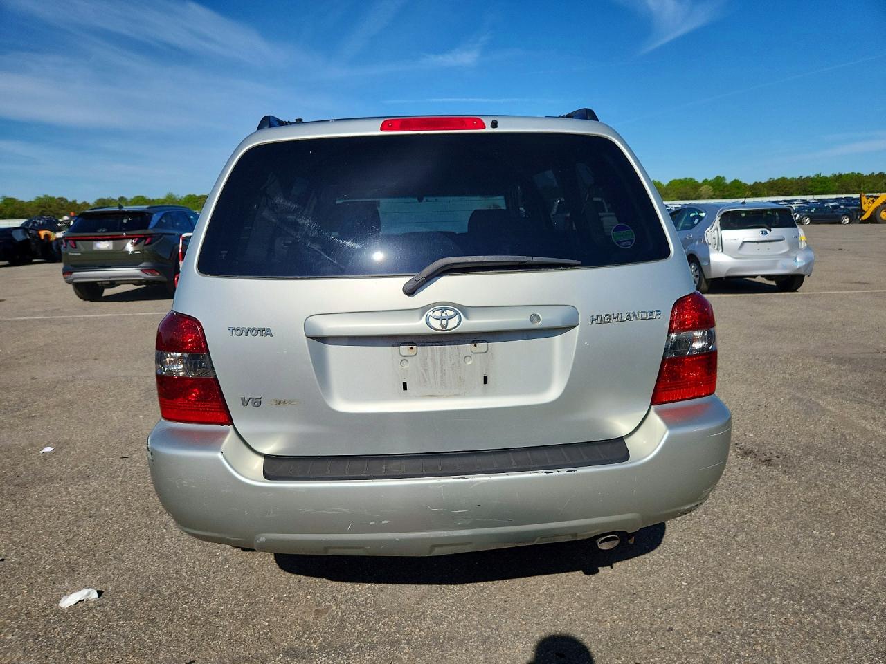 2004 Toyota Highlander Base Silver vin: JTEEP21AX40011884