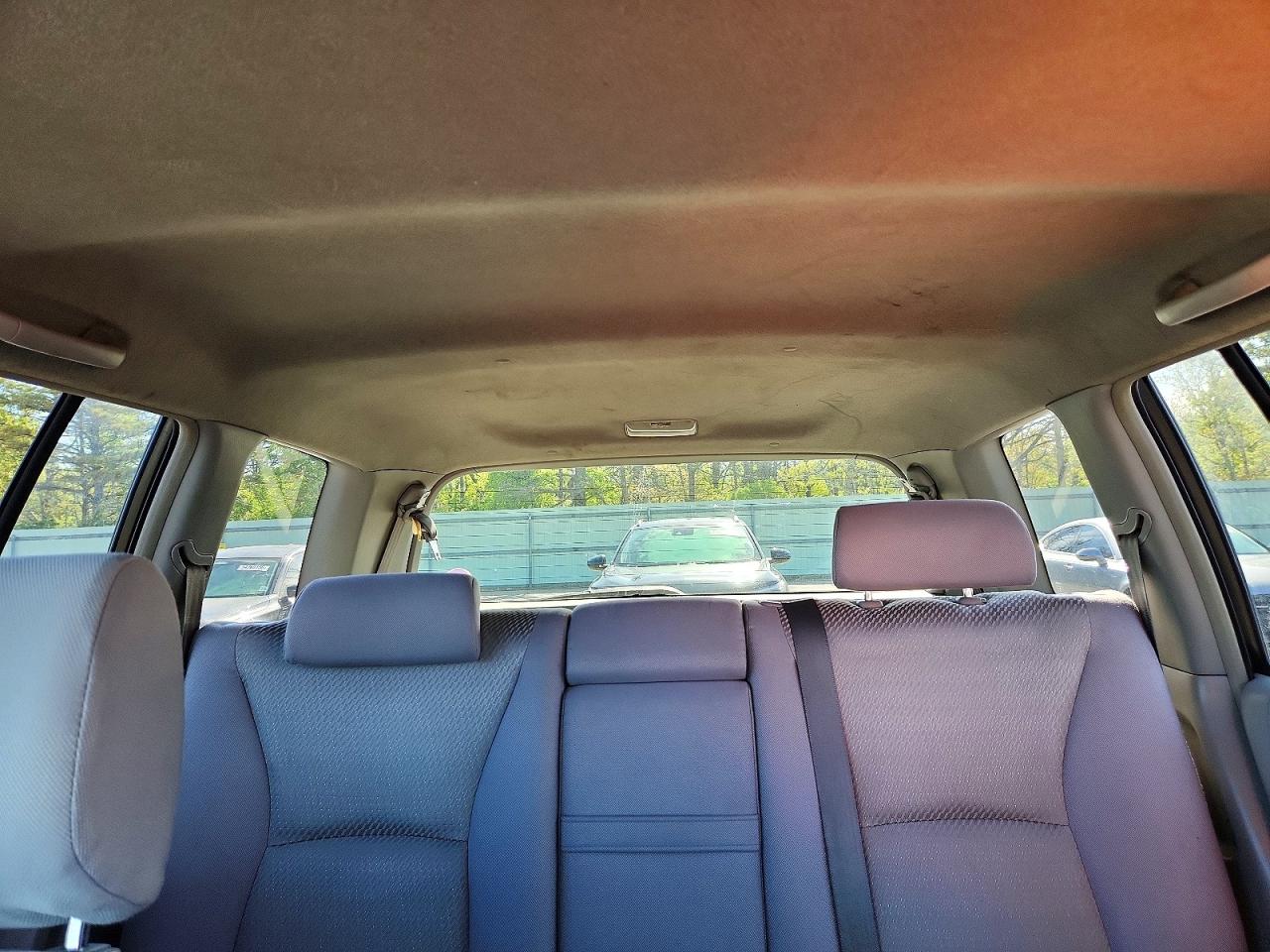 2004 Toyota Highlander Base Silver vin: JTEEP21AX40011884